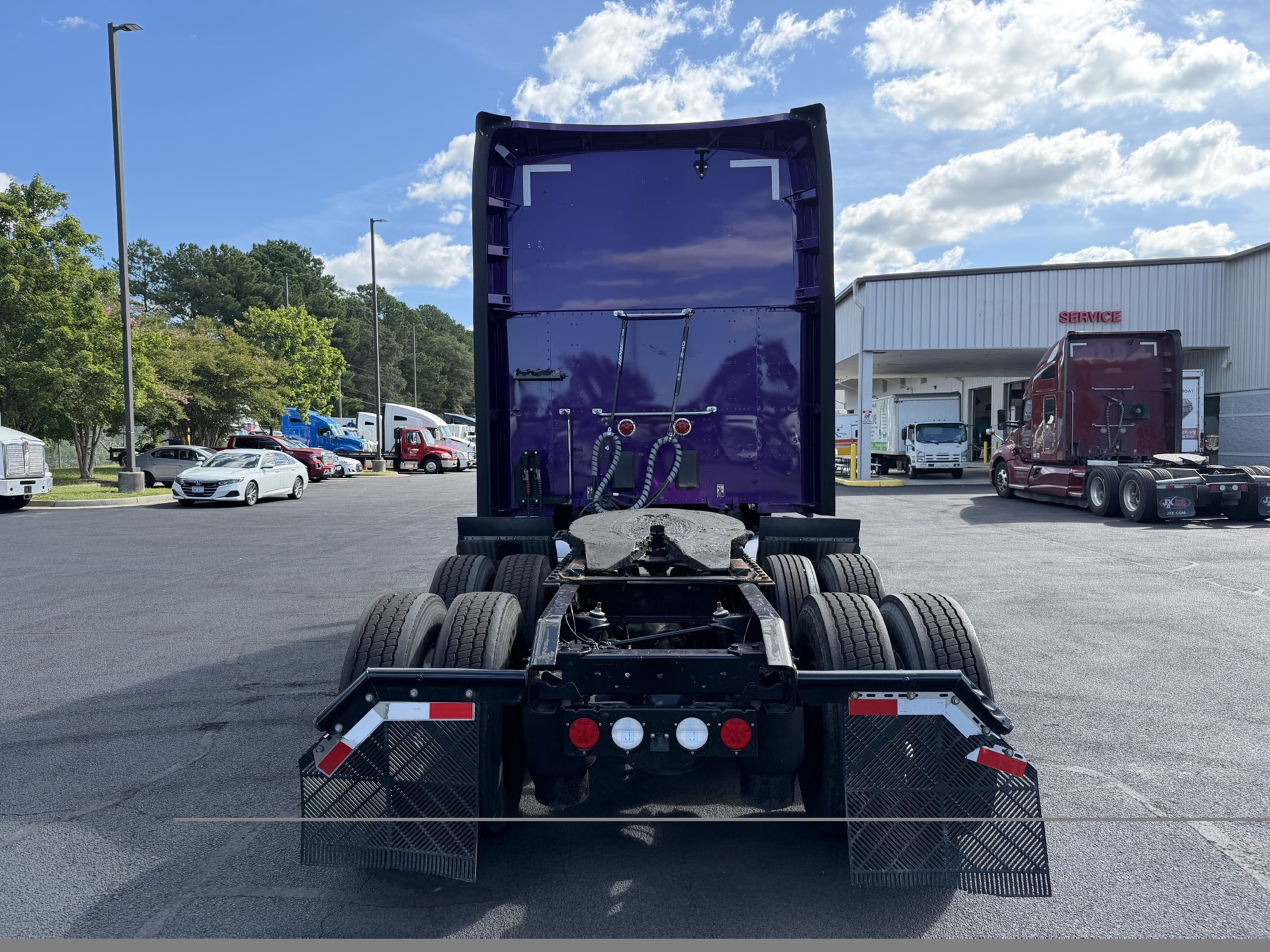 2022 Kenworth T680 2022 Kenworth T680 - image 3 of 6