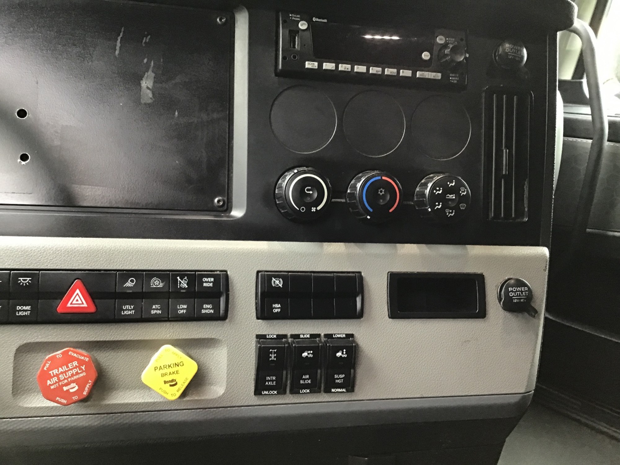 2022 Freightliner Cascadia 2022 Freightliner Cascadia - image 5 of 6