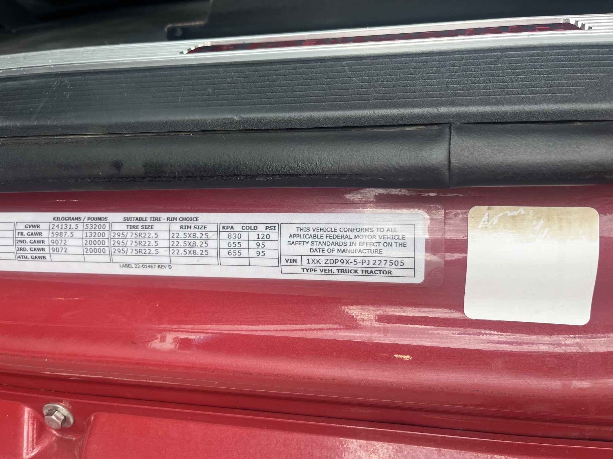 2023 Kenworth T880 2023 Kenworth T880 - image 5 of 6