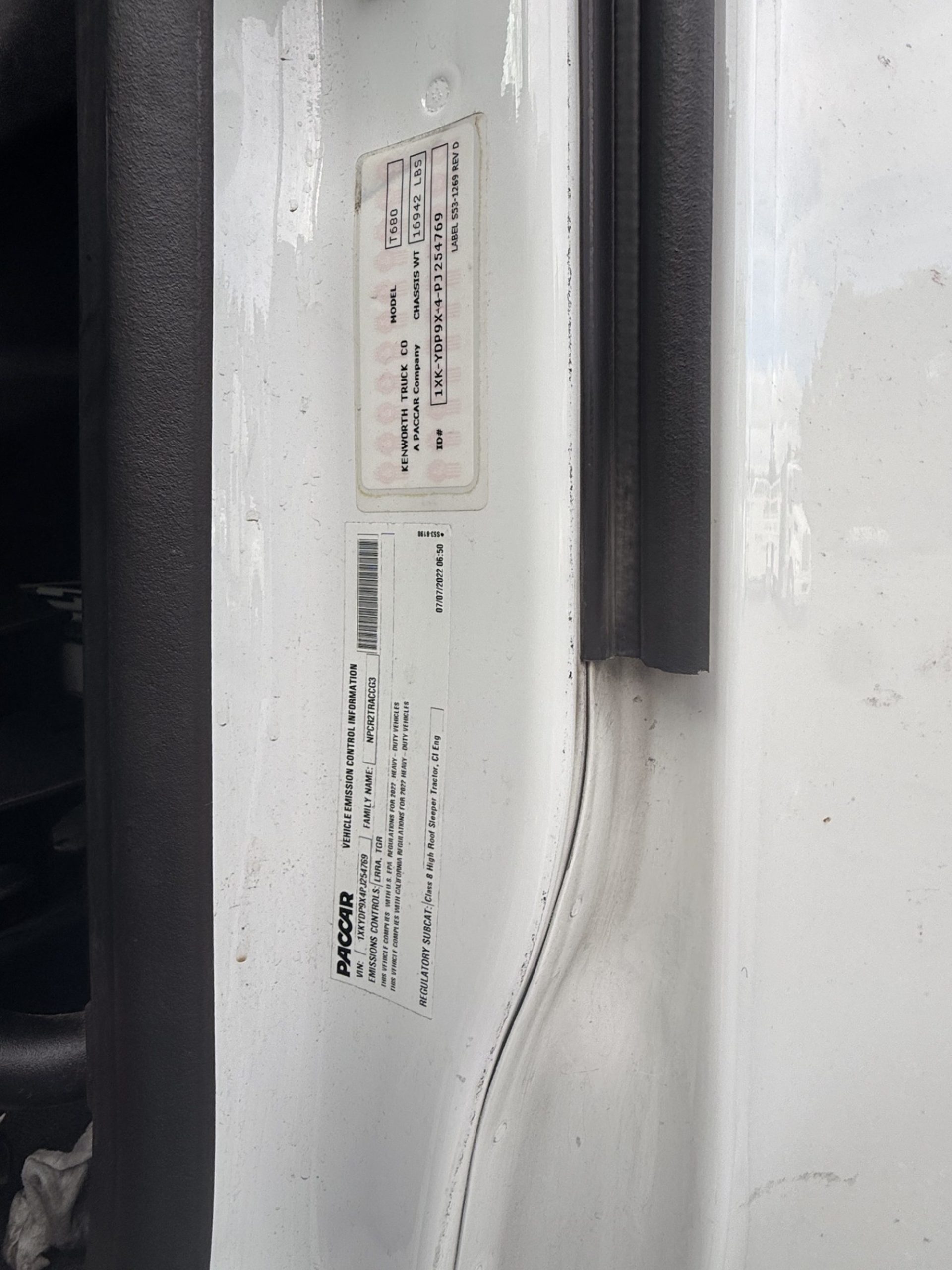 2023 Kenworth T680 2023 Kenworth T680 - image 5 of 6