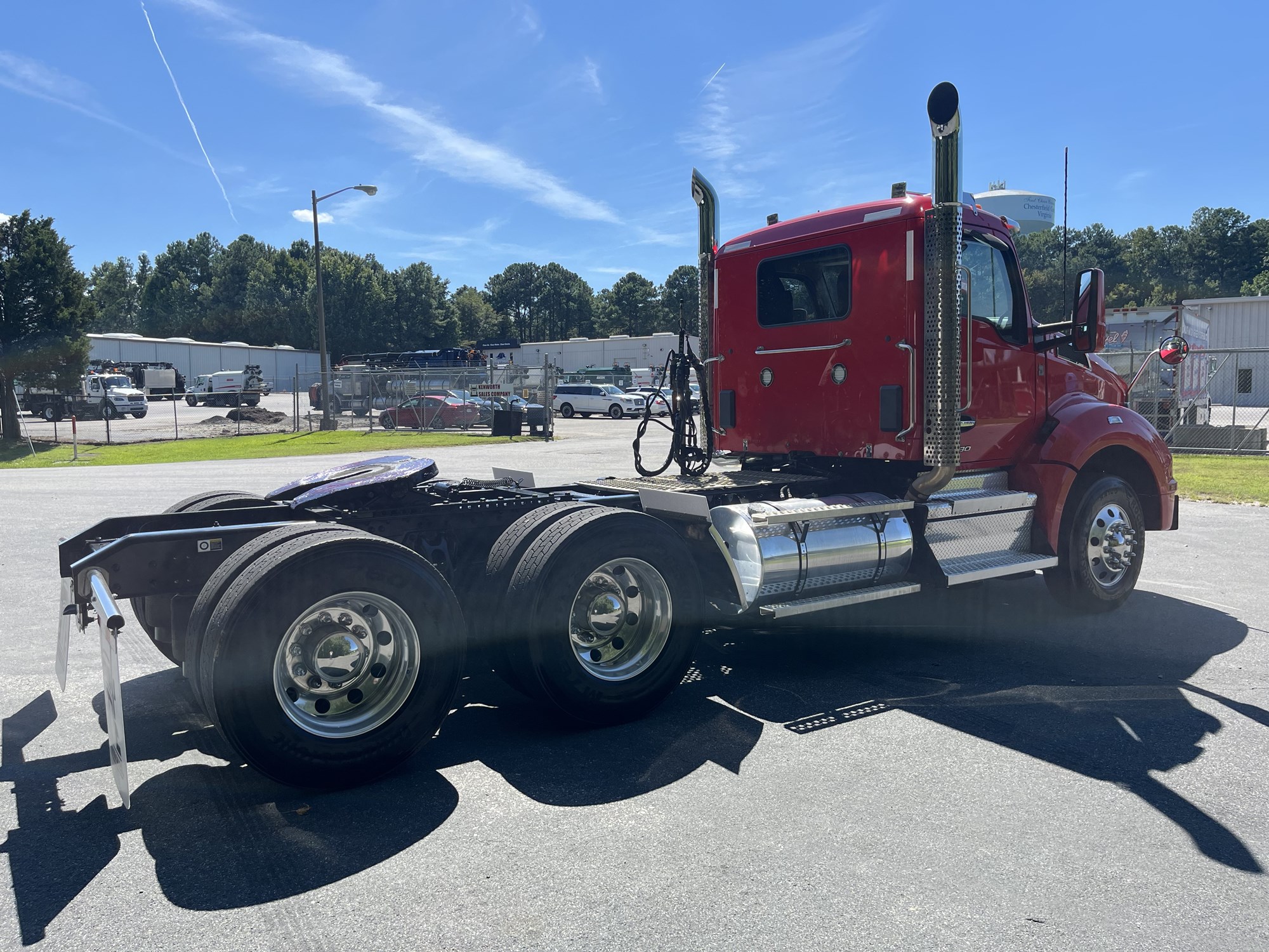 2023 Kenworth T880 2023 Kenworth T880 - image 3 of 6