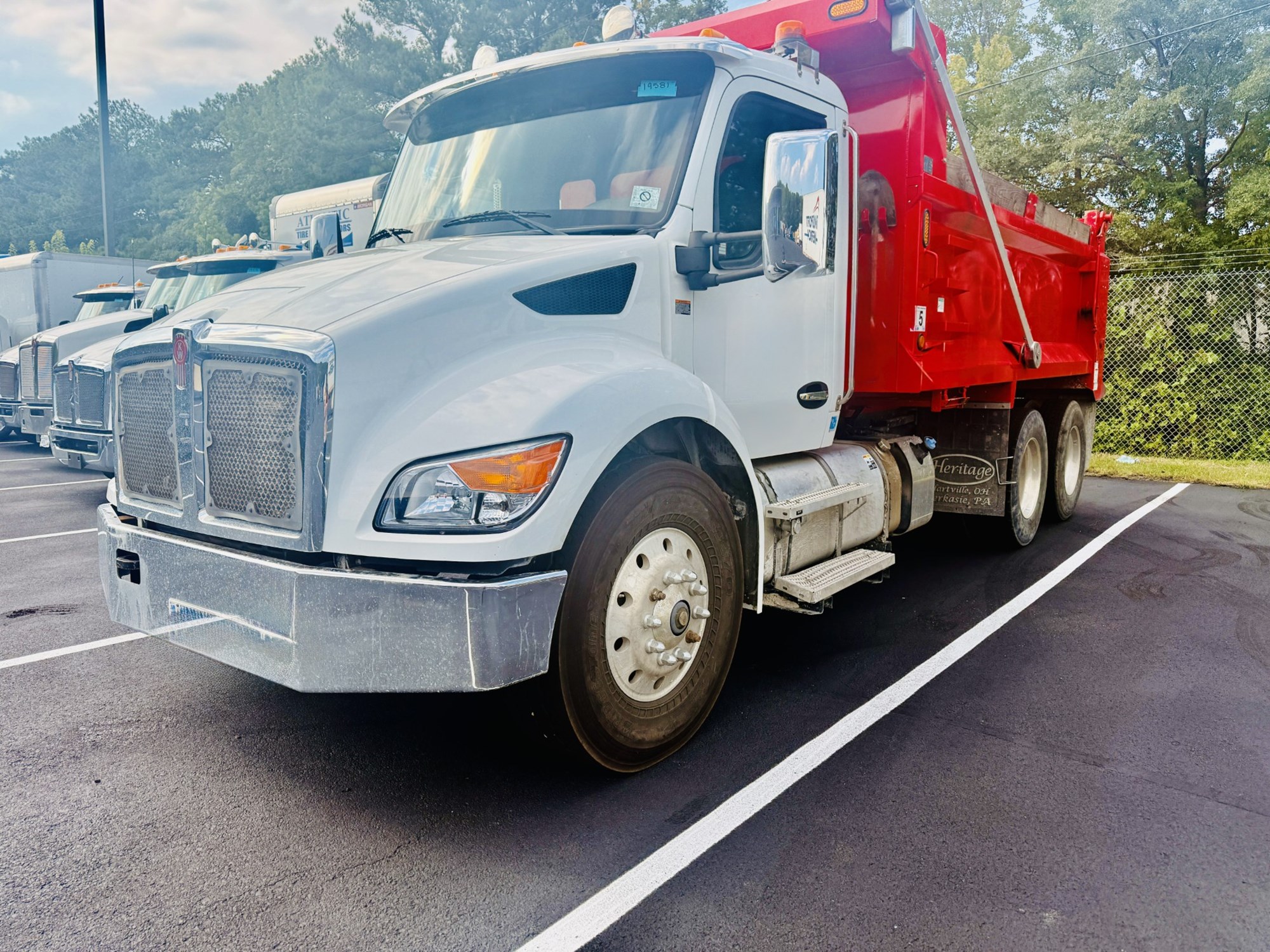 2023 Kenworth T480 2023 Kenworth T480 - image 1 of 3