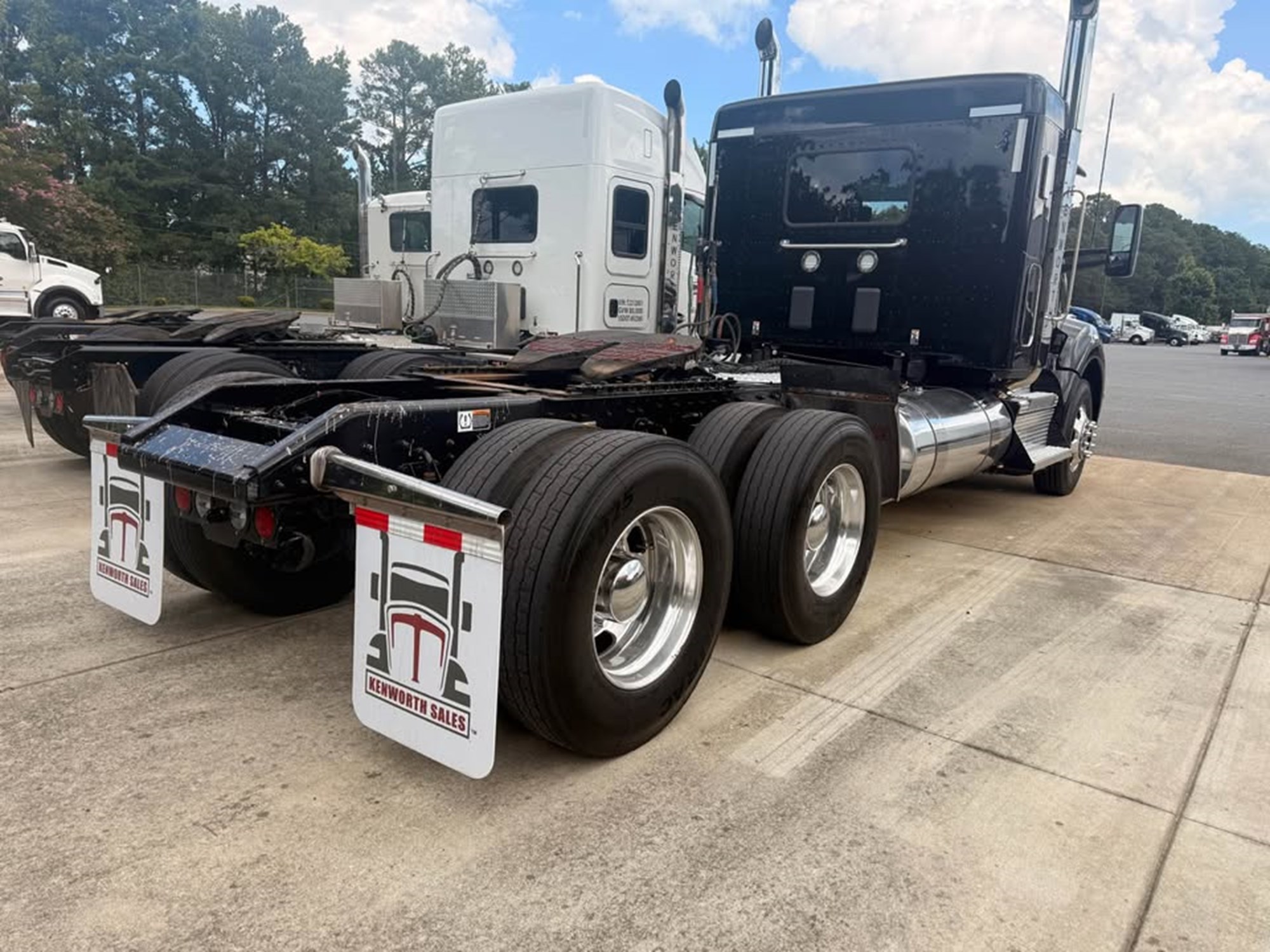 2024 Kenworth T880 RJ383834U-08 2024 Kenworth T880 RJ383834U-08