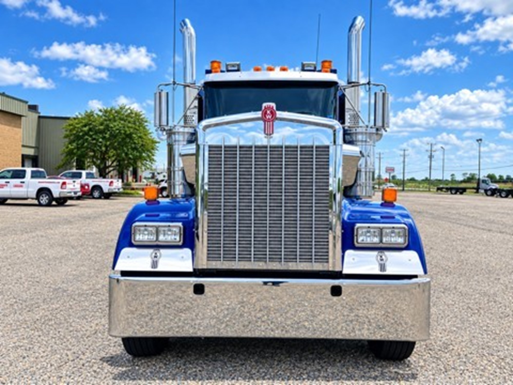 2024 Kenworth W900B 2024 Kenworth W900B - image 2 of 6