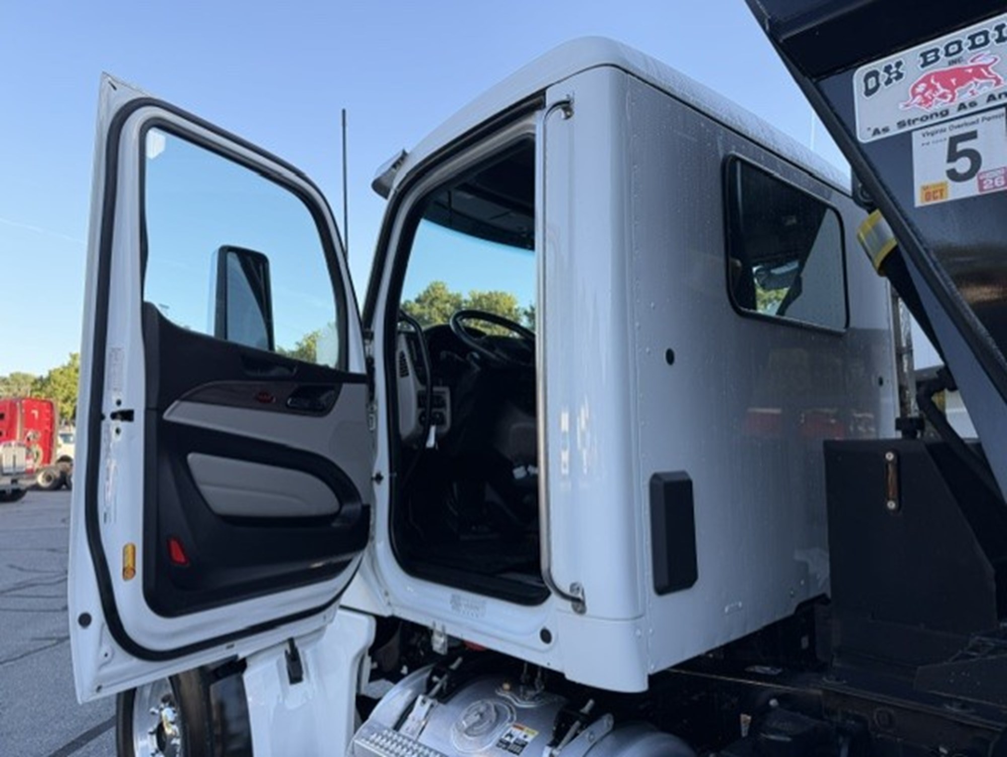 2025 Peterbilt 567 SD713986U-33 2025 Peterbilt 567 SD713986U-33