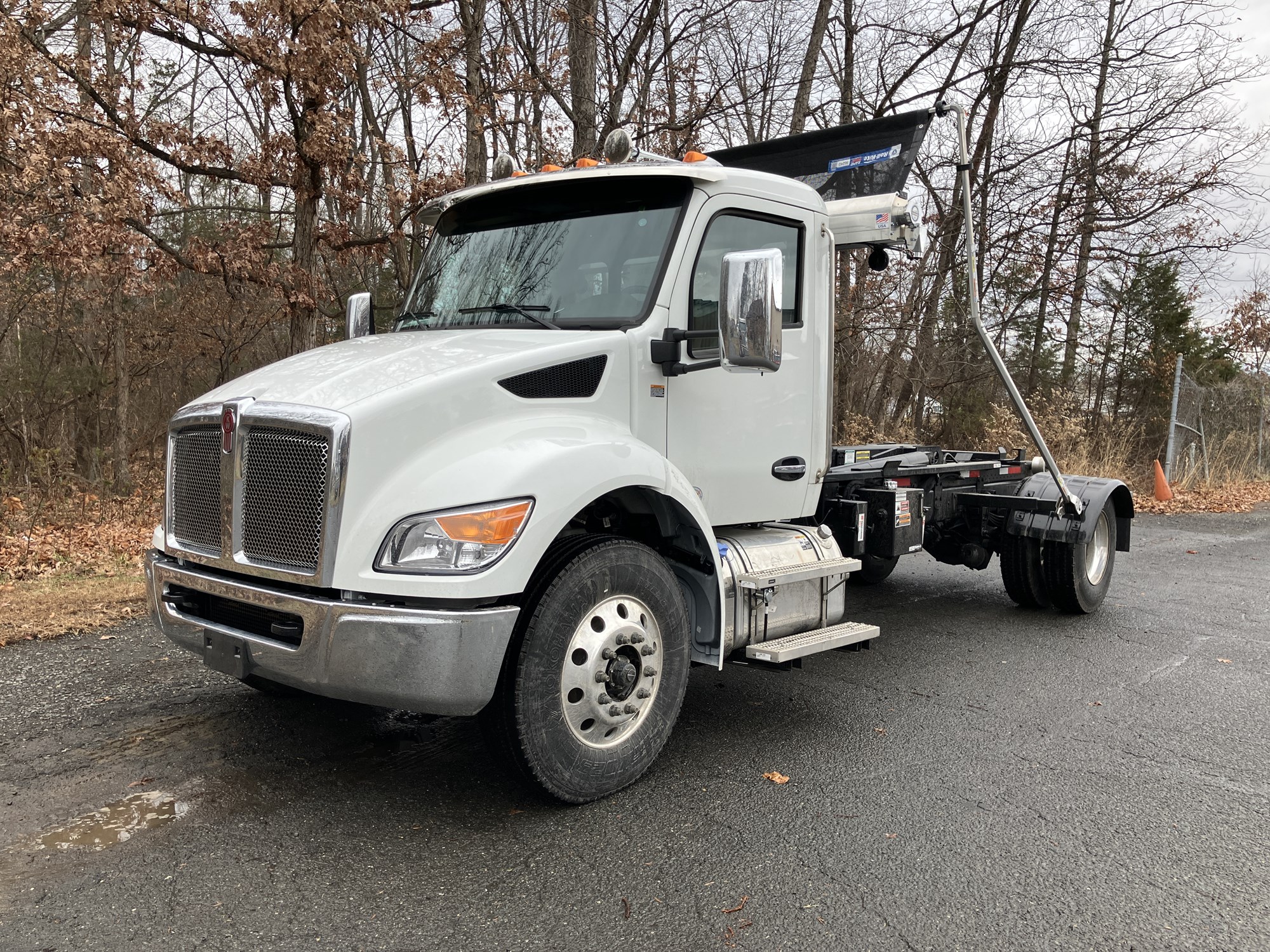 2025 Kenworth T280 2025 Kenworth T280 - image 1 of 6