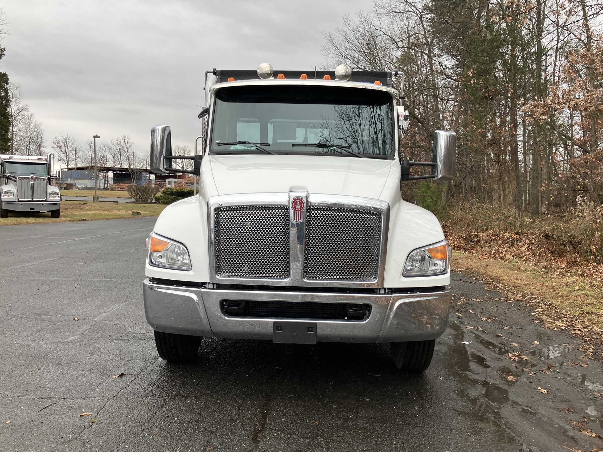 2025 Kenworth T280 2025 Kenworth T280 - image 2 of 6
