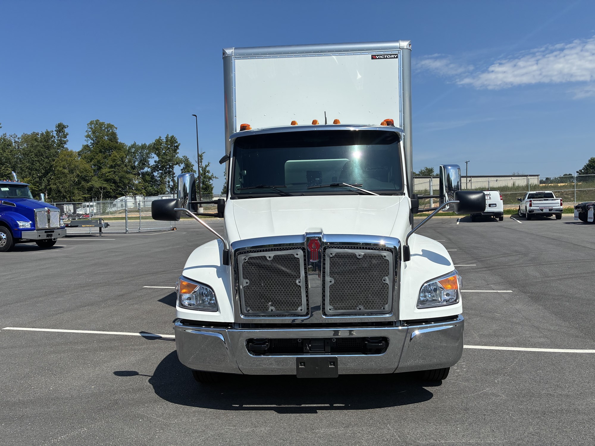 2026 Kenworth T280 2026 Kenworth T280 - image 2 of 6