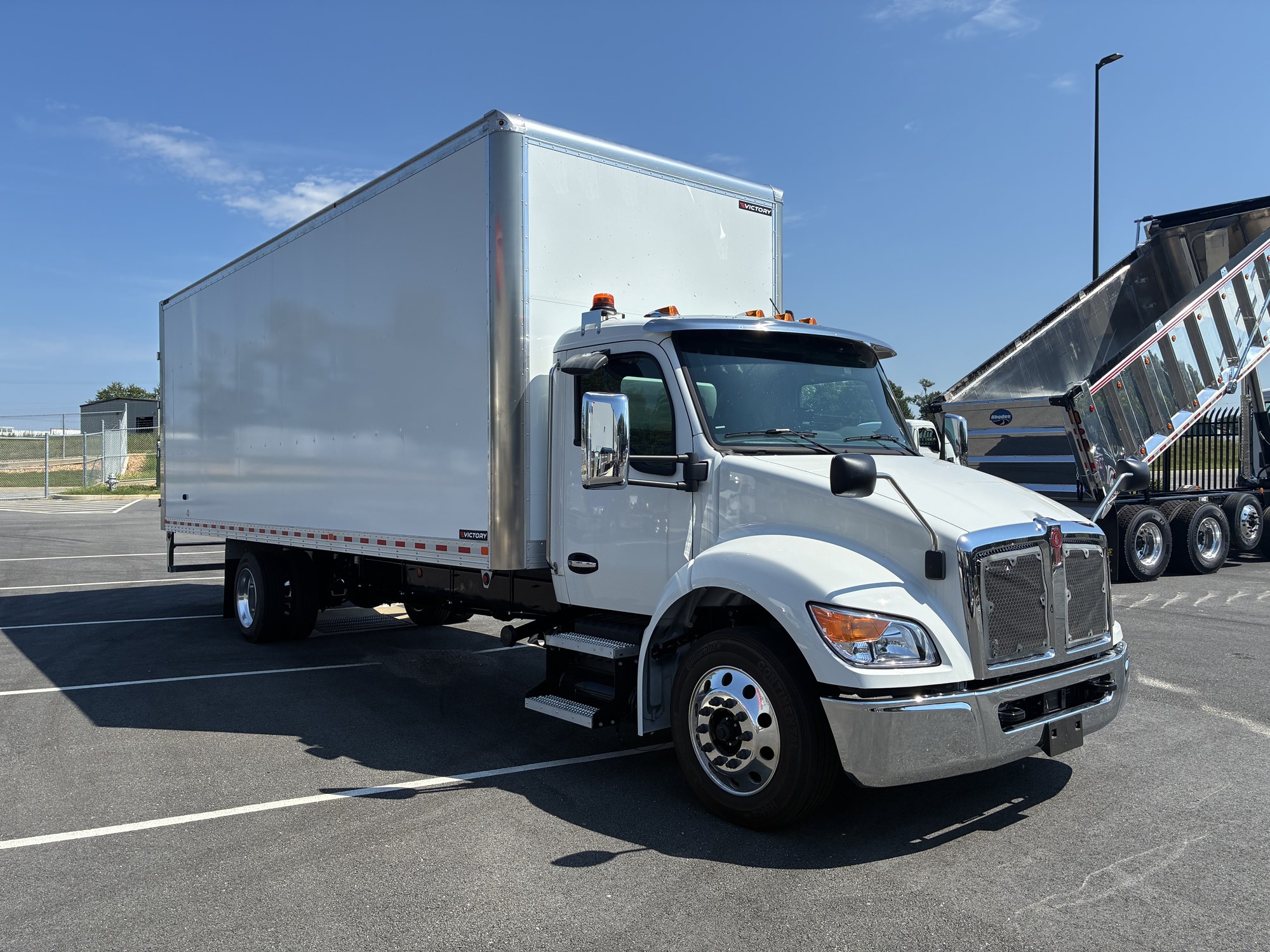 2026 Kenworth T280 2026 Kenworth T280 - image 3 of 6