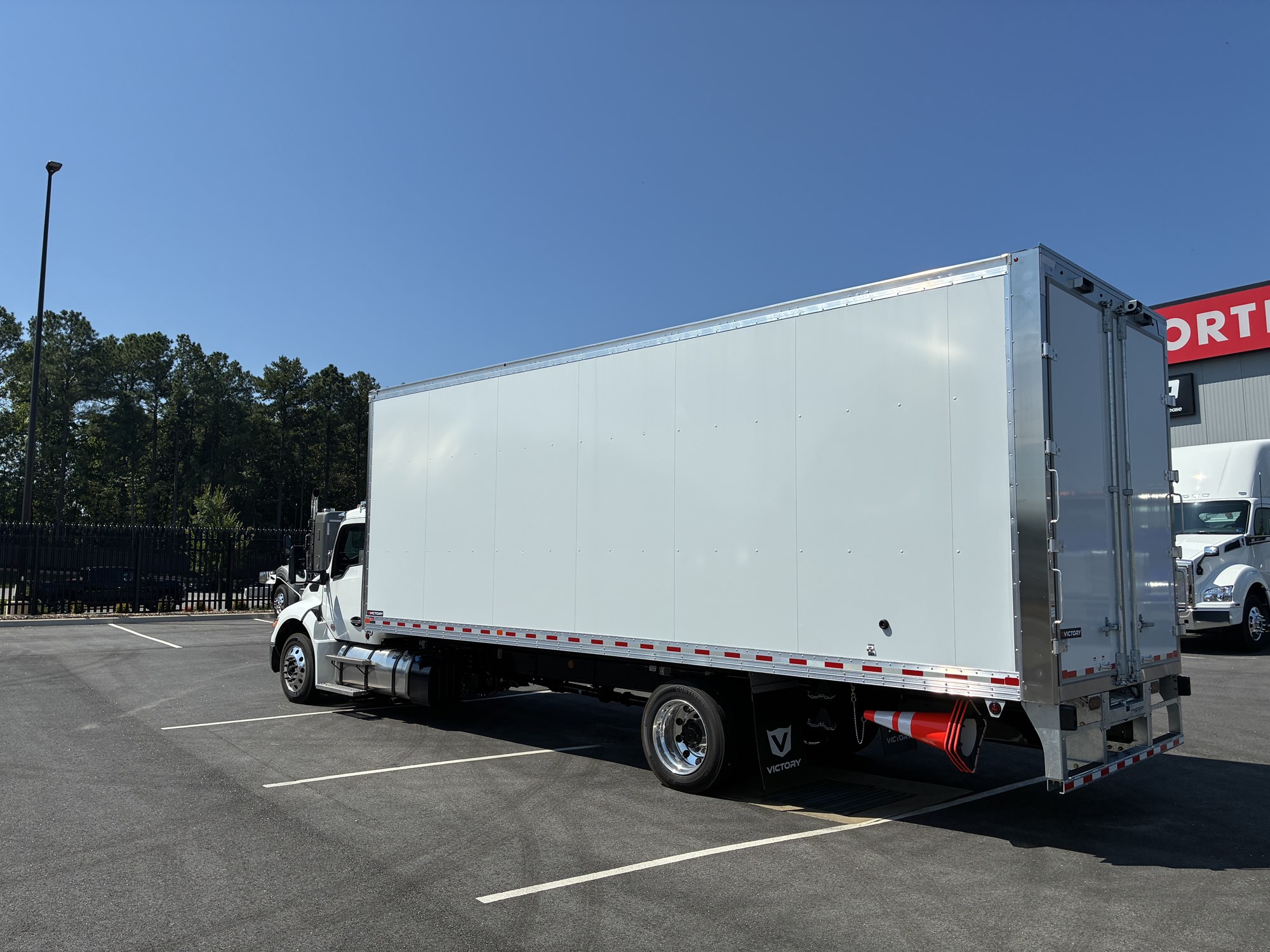 2026 Kenworth T280 2026 Kenworth T280 - image 5 of 6