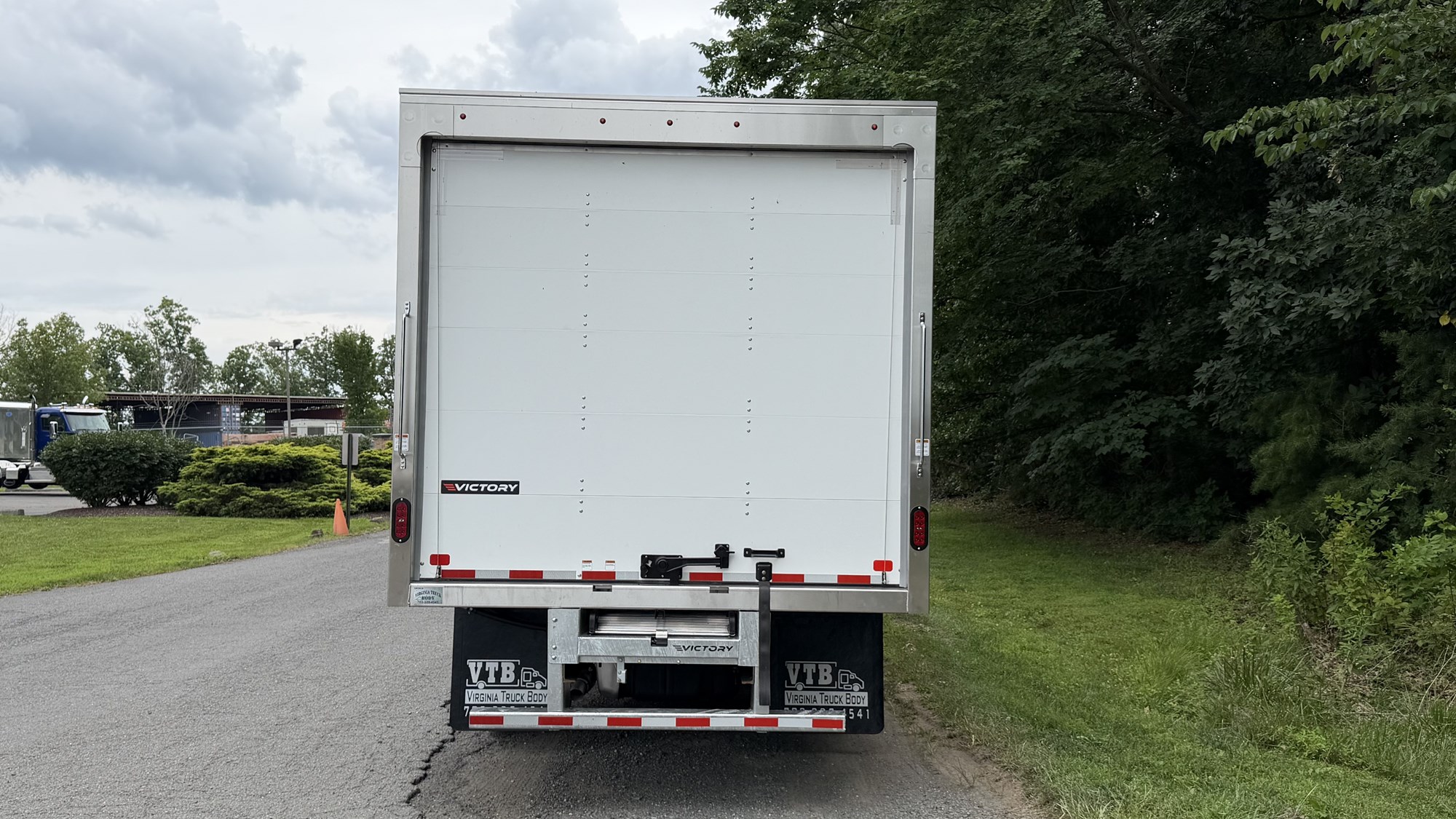 2026 Isuzu NPRGASHD 1F3 2026 Isuzu NPRGASHD 1F3 - image 4 of 6