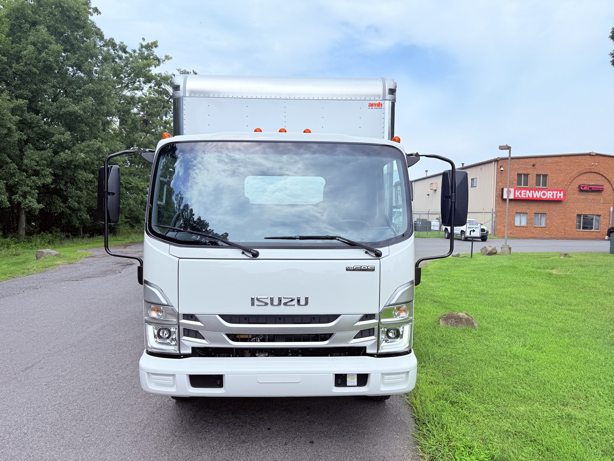 2026 Isuzu NPRGASHD 1F3 2026 Isuzu NPRGASHD 1F3 - image 2 of 6
