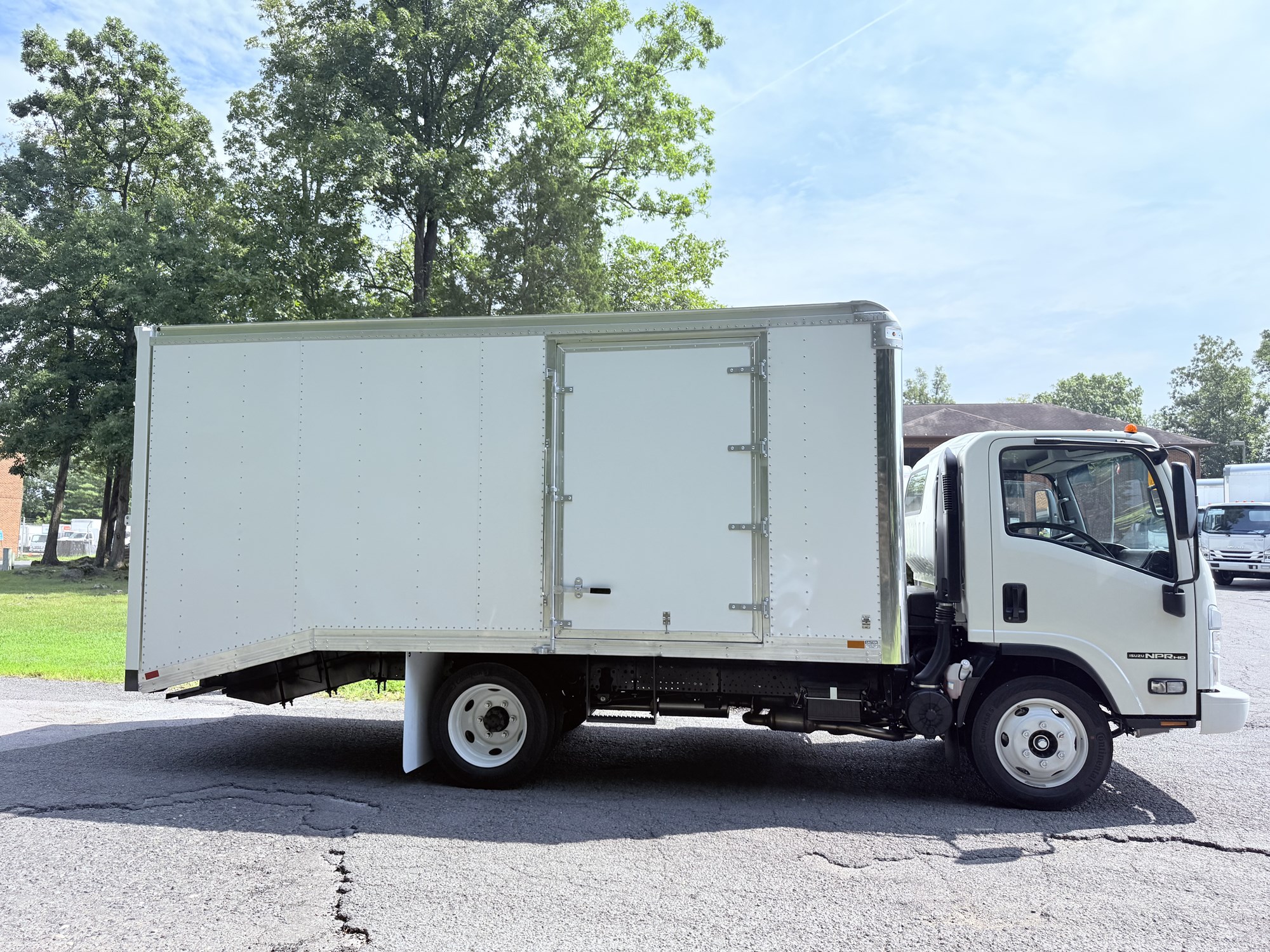 2026 Isuzu NPRGASHD 1F2 2026 Isuzu NPRGASHD 1F2 - image 5 of 6