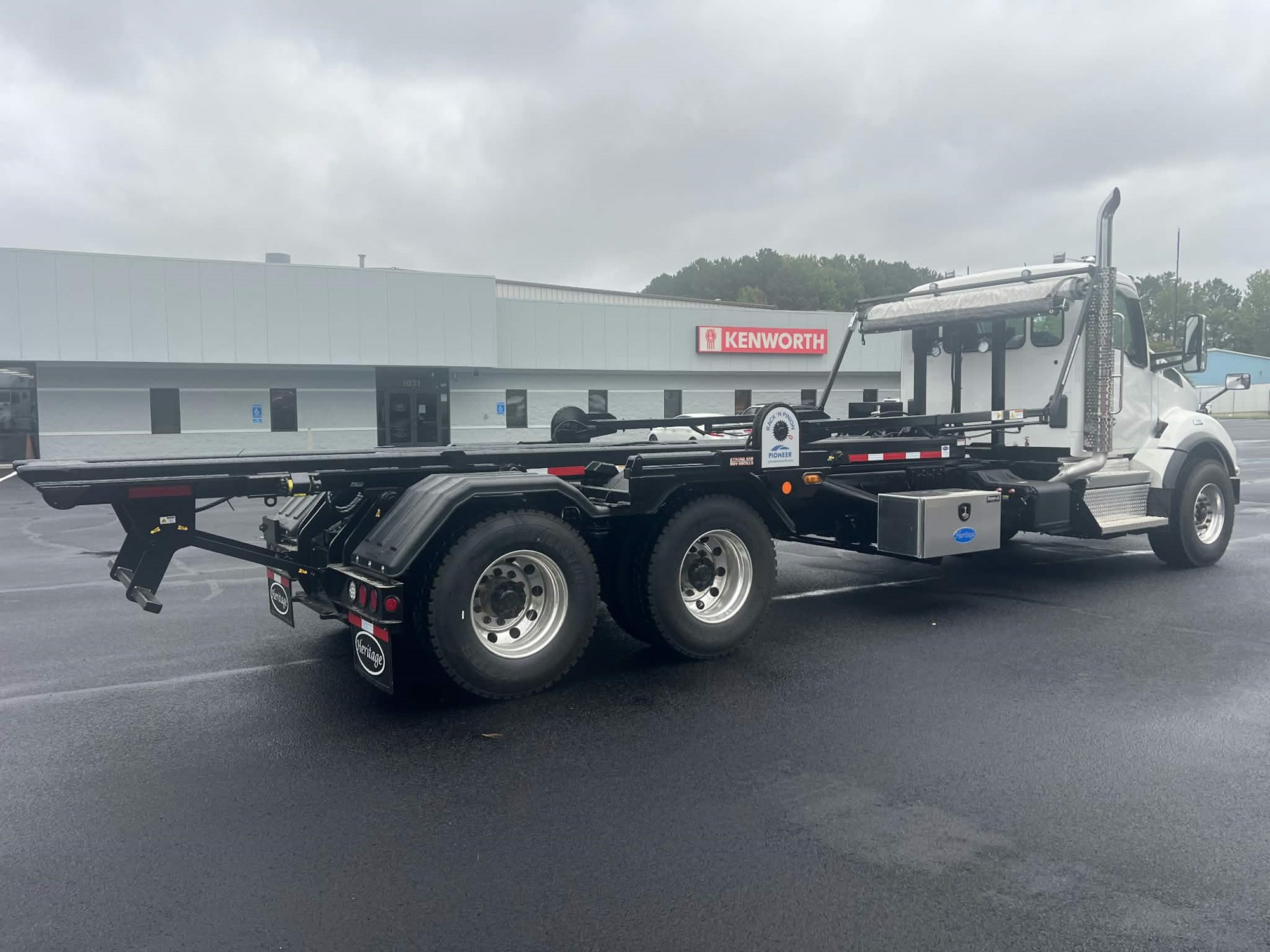 2027 Kenworth T880 2027 Kenworth T880 - image 4 of 6