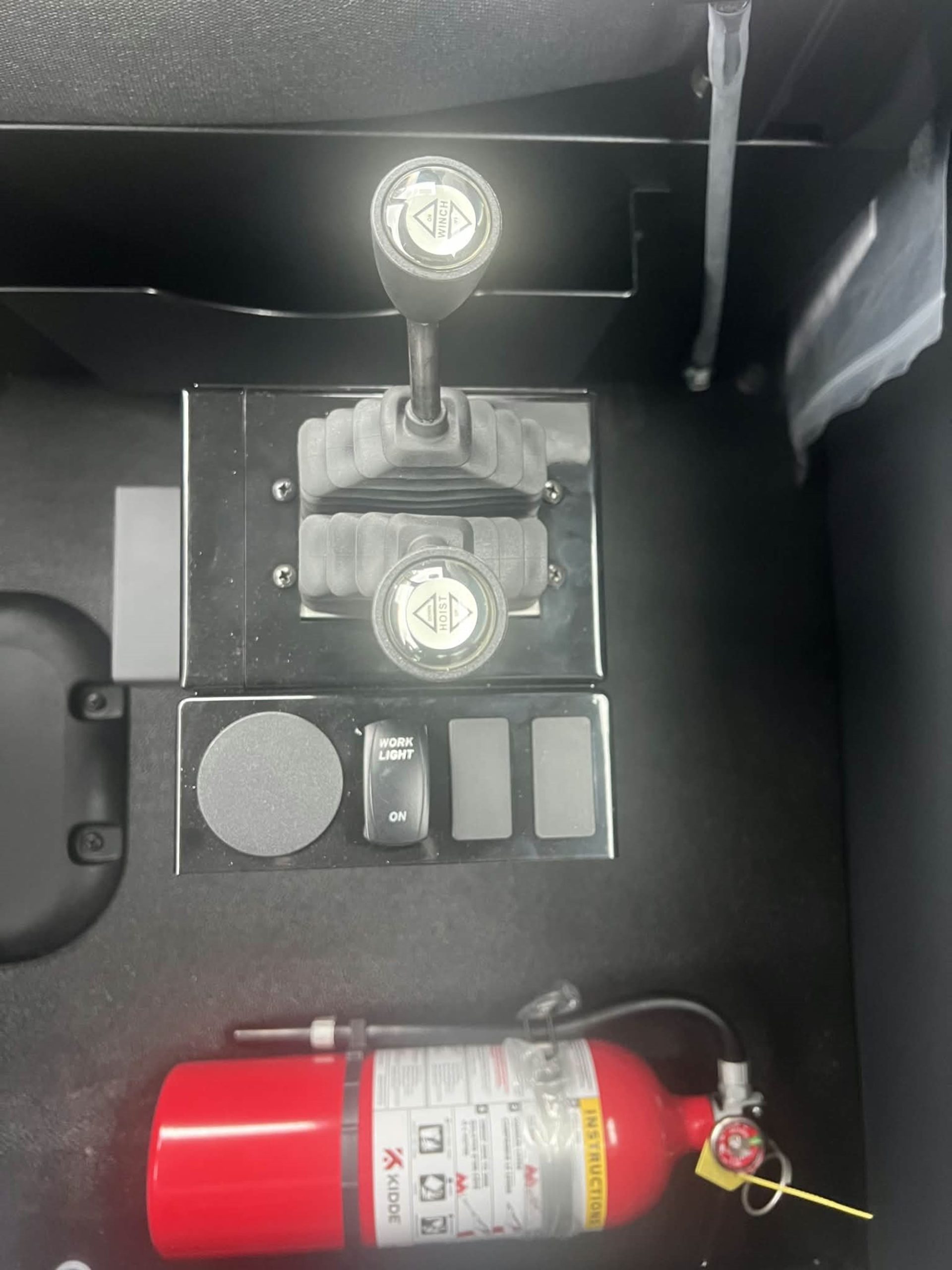 2027 Kenworth T880 VJ255020-09 2027 Kenworth T880 VJ255020-09