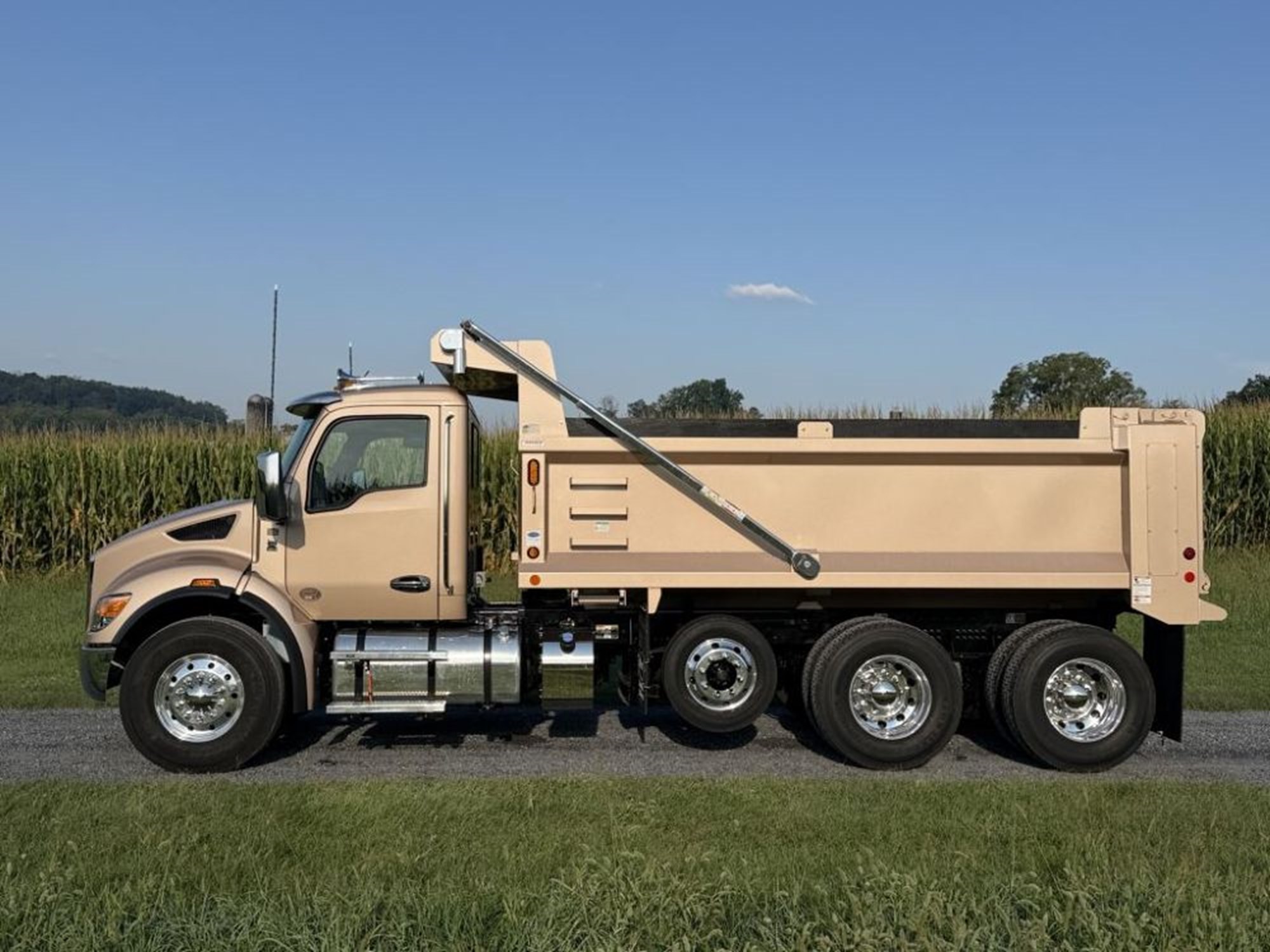 2027 Kenworth T480 2027 Kenworth T480 - image 2 of 6
