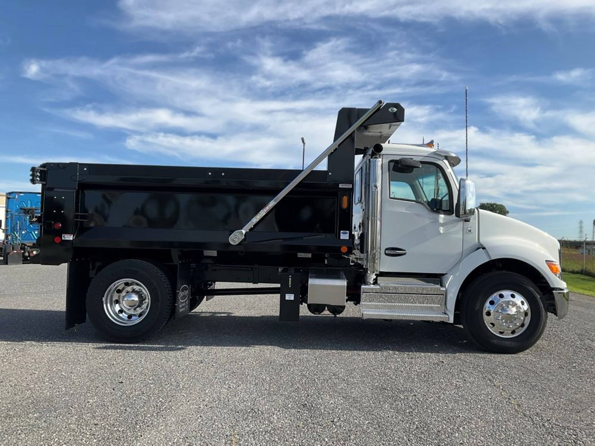 2027 Kenworth T380 2027 Kenworth T380 - image 6 of 6