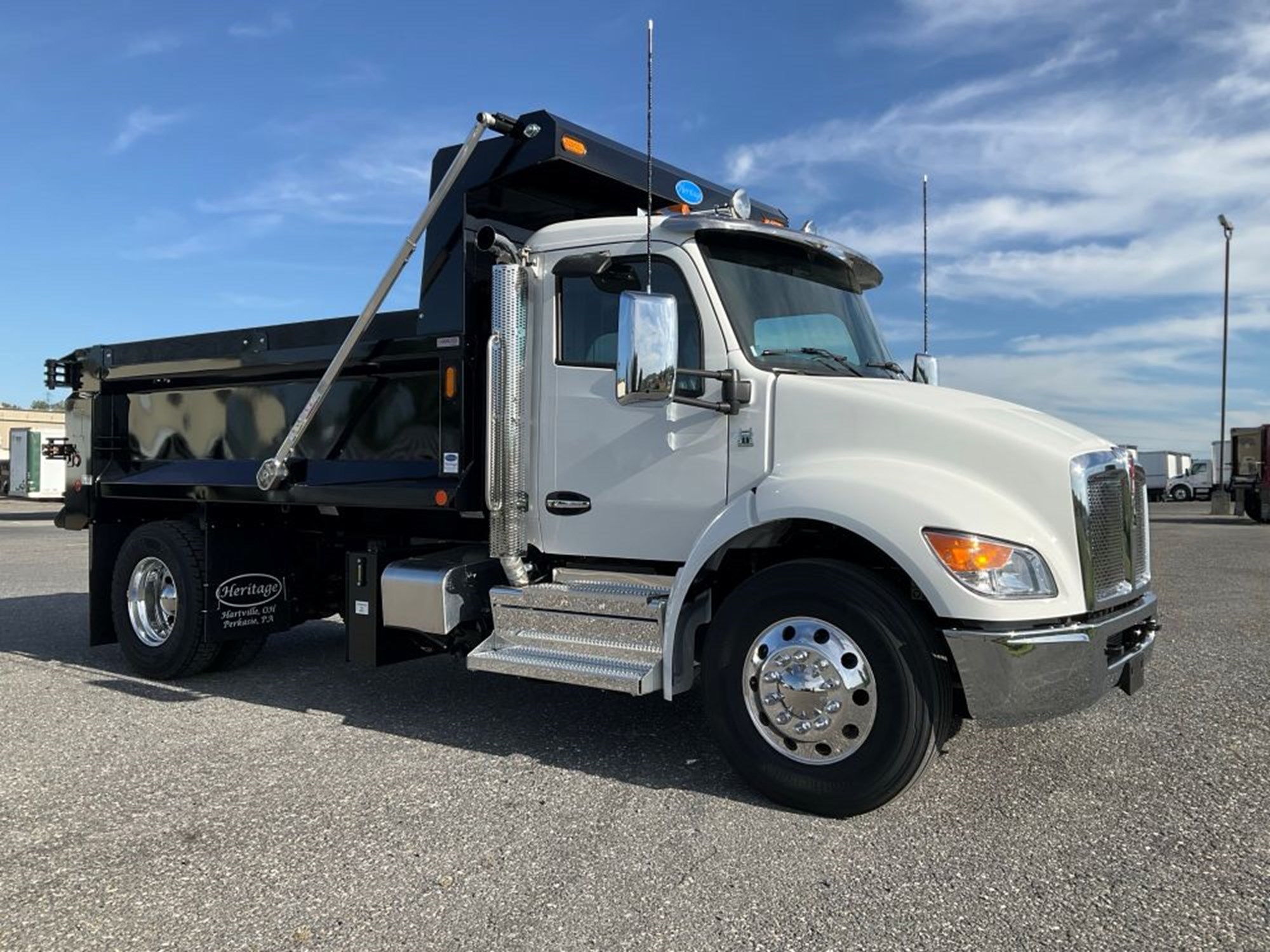 2027 Kenworth T380 VJ255978-07 2027 Kenworth T380 VJ255978-07