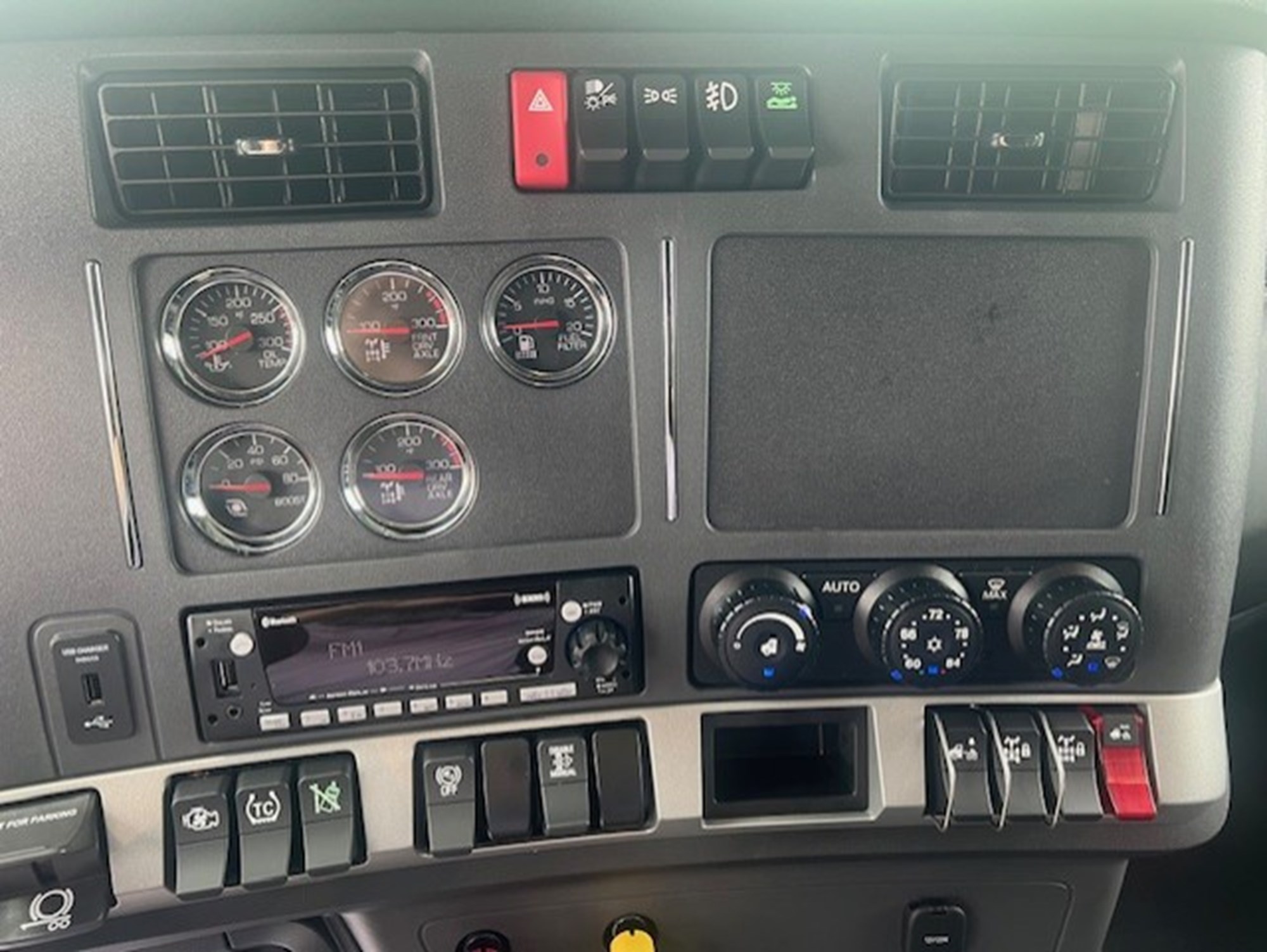 2027 Kenworth T680 Next Gen VJ258301-19 2027 Kenworth T680 Next Gen VJ258301-19