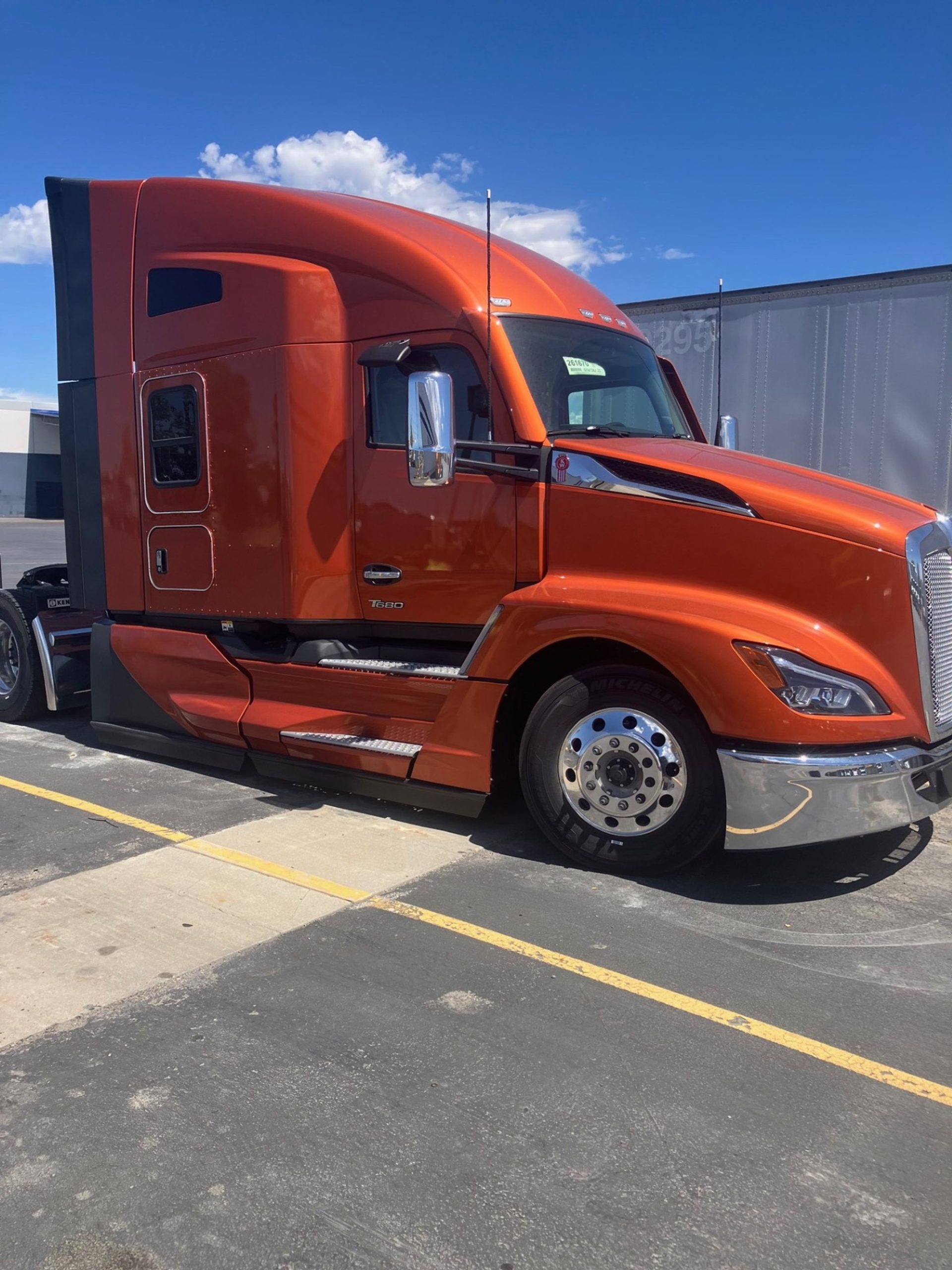 2027 Kenworth T680 Next Gen 2027 Kenworth T680 Next Gen - image 1 of 5