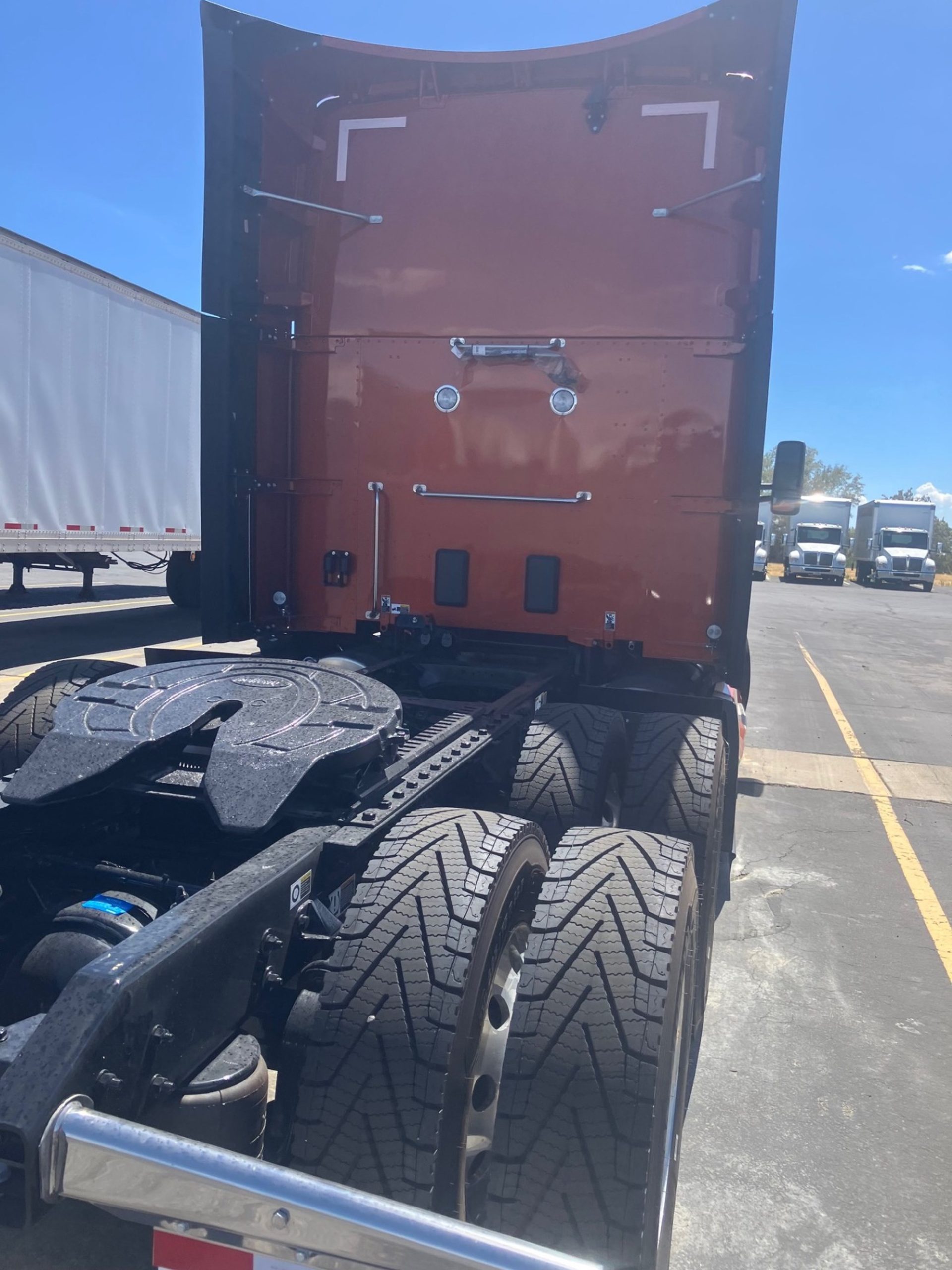 2027 Kenworth T680 Next Gen 2027 Kenworth T680 Next Gen - image 3 of 5
