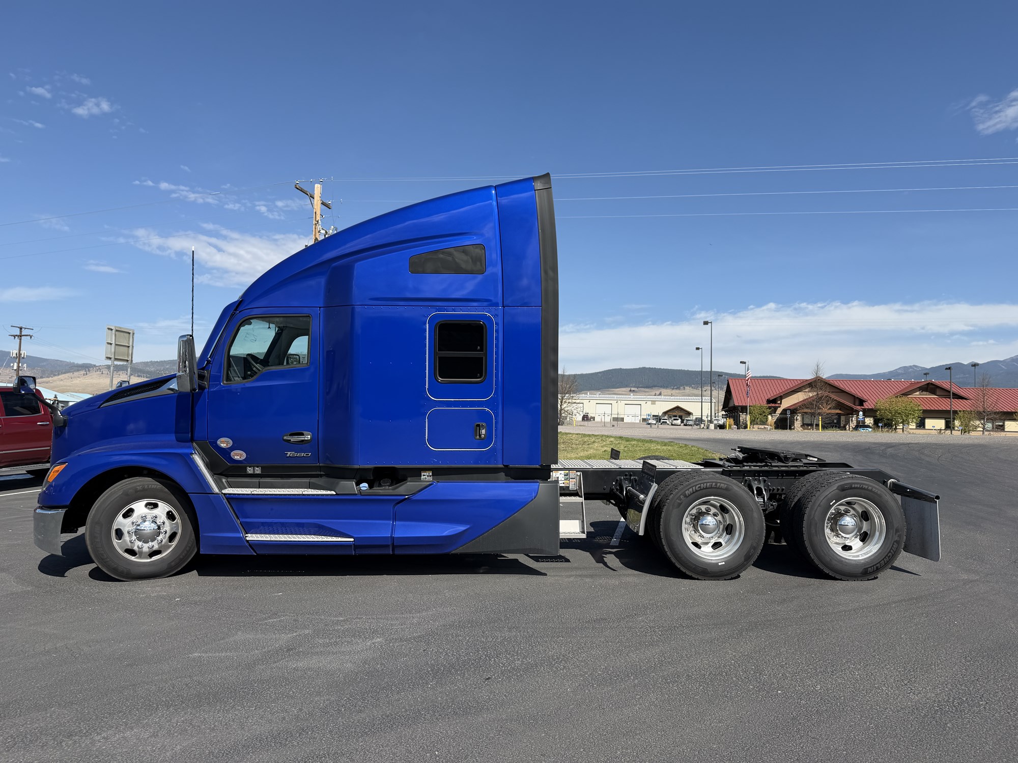 2027 Kenworth T680 Next Gen 2027 Kenworth T680 Next Gen - image 2 of 6