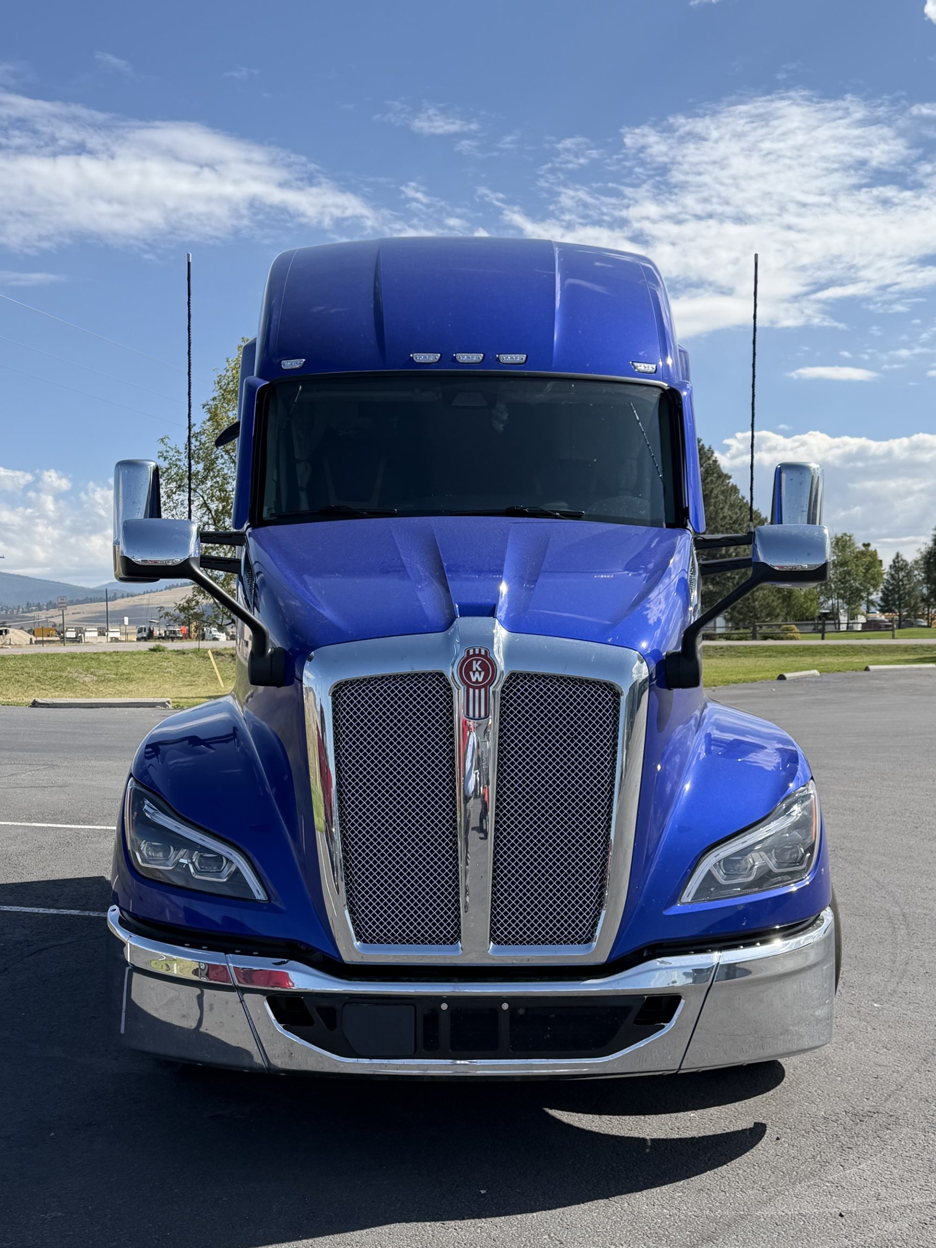 2027 Kenworth T680 Next Gen 2027 Kenworth T680 Next Gen - image 4 of 6