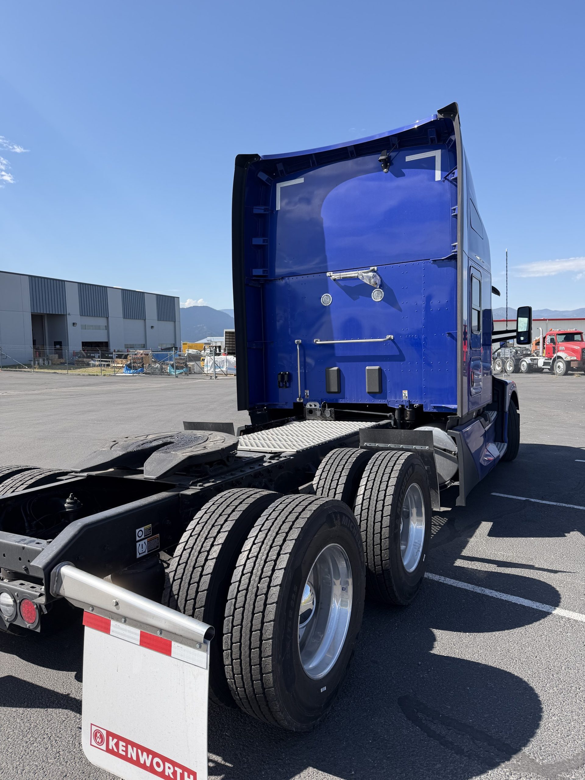 2027 Kenworth T680 Next Gen 2027 Kenworth T680 Next Gen - image 5 of 6