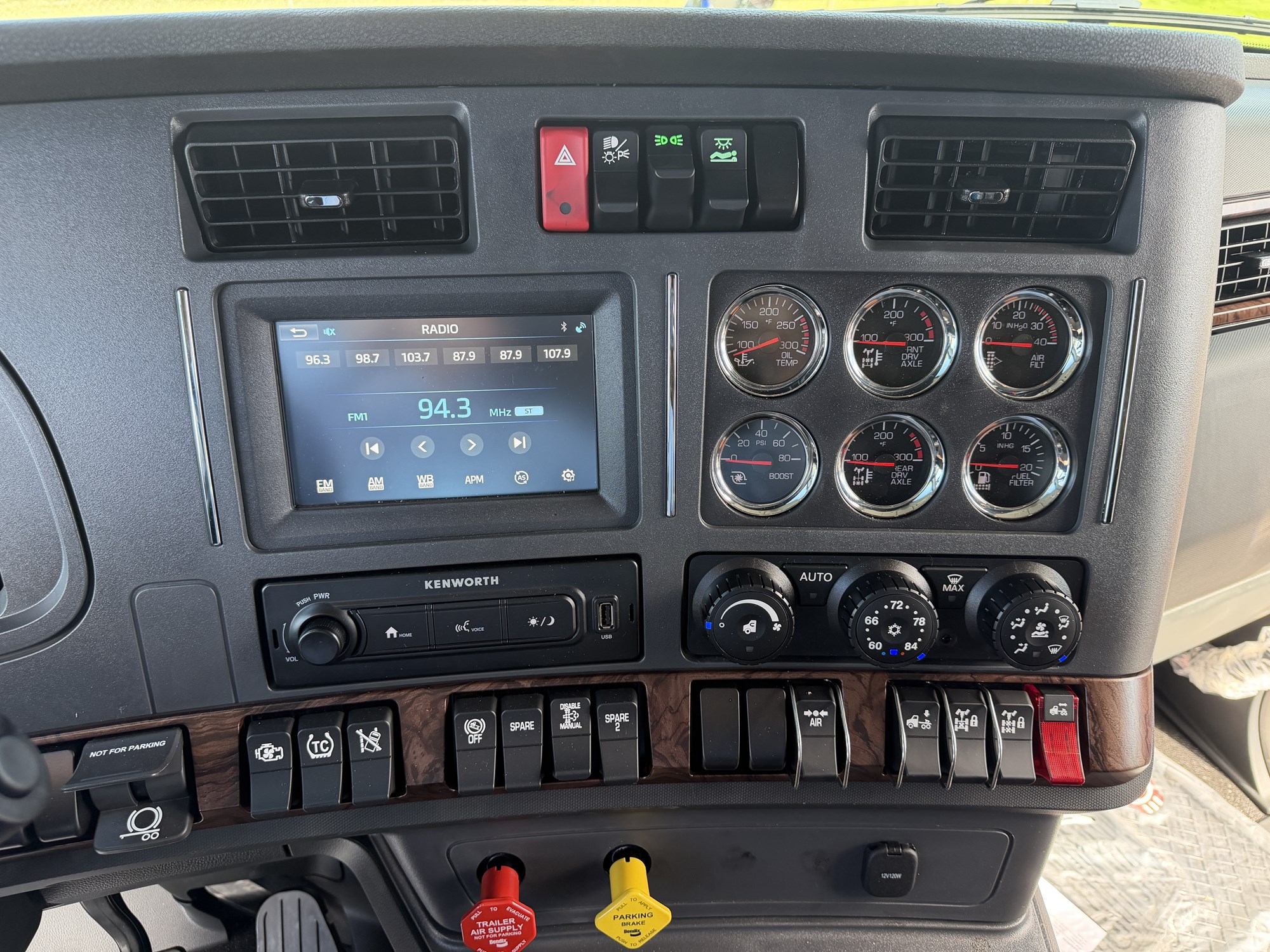 2027 Kenworth T680 Next Gen VJ261987-08 2027 Kenworth T680 Next Gen VJ261987-08