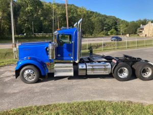 2027 Kenworth W900L VR255055-01