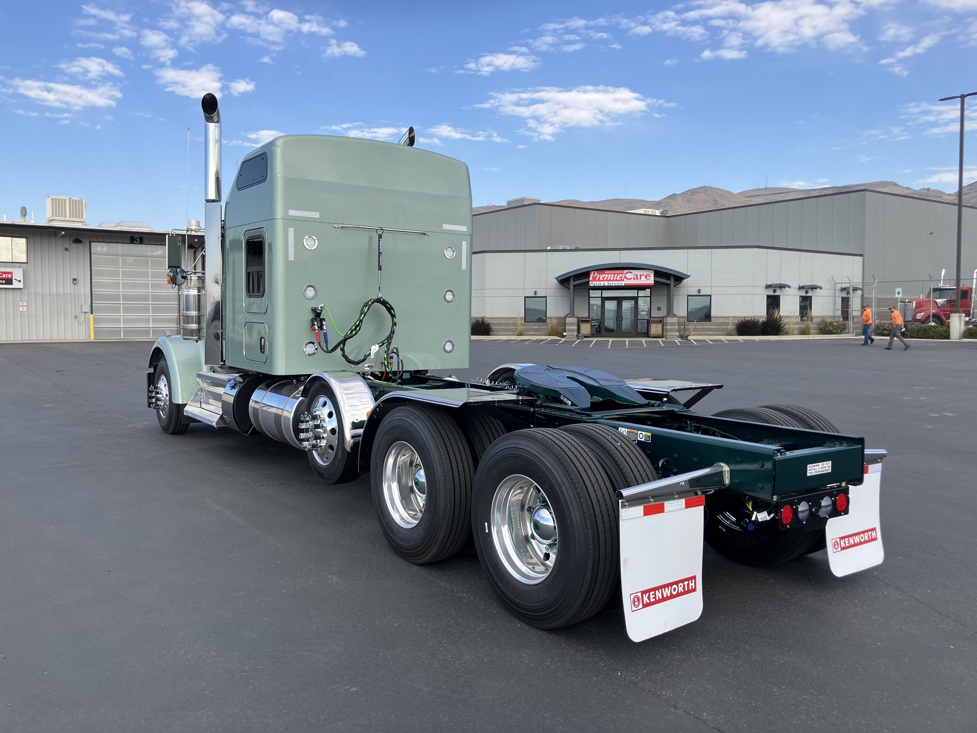 2027 Kenworth W900B 2027 Kenworth W900B - image 3 of 6
