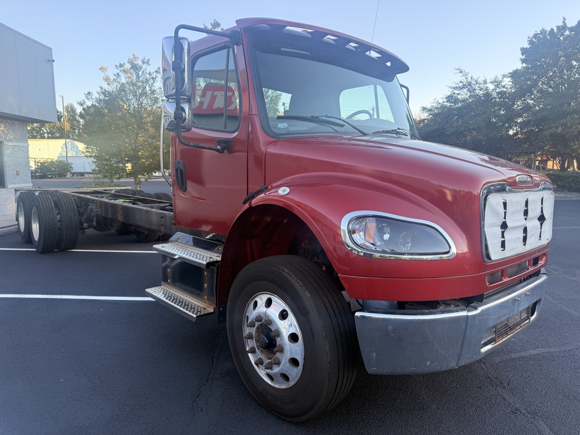 2020 Freightliner M2 2020 Freightliner M2 - image 3 of 6