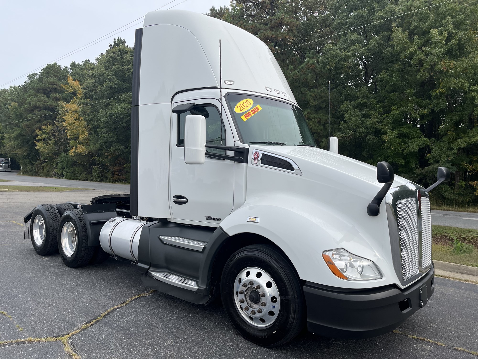 2020 Kenworth T680 2020 Kenworth T680 - image 3 of 6