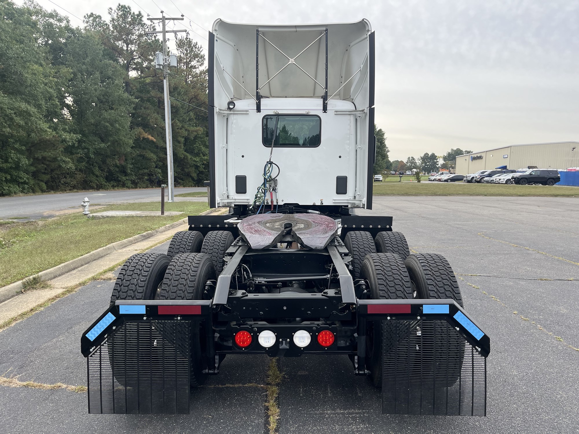 2020 Kenworth T680 2020 Kenworth T680 - image 5 of 6