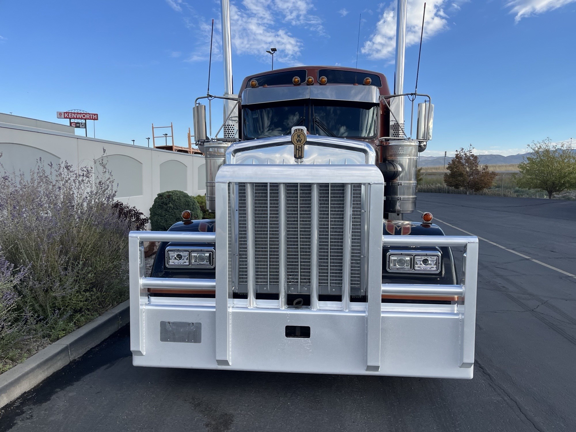 2021 Kenworth W900 2021 Kenworth W900 - image 3 of 6