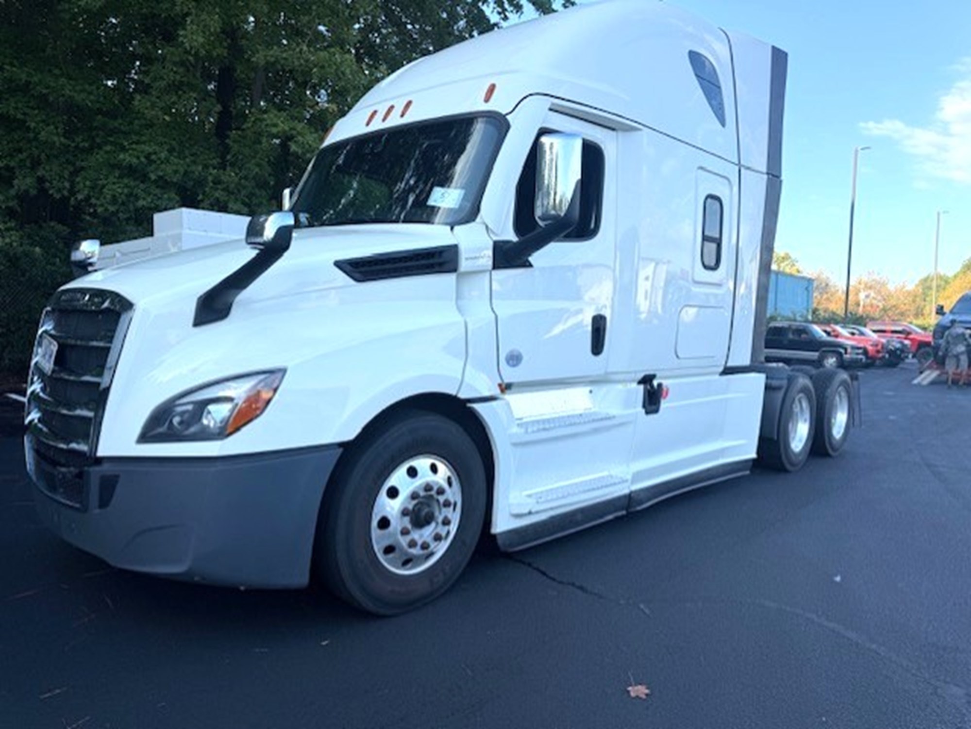 2022 Freightliner Freightliner Cascadia 2022 Freightliner Freightliner Cascadia - image 1 of 6