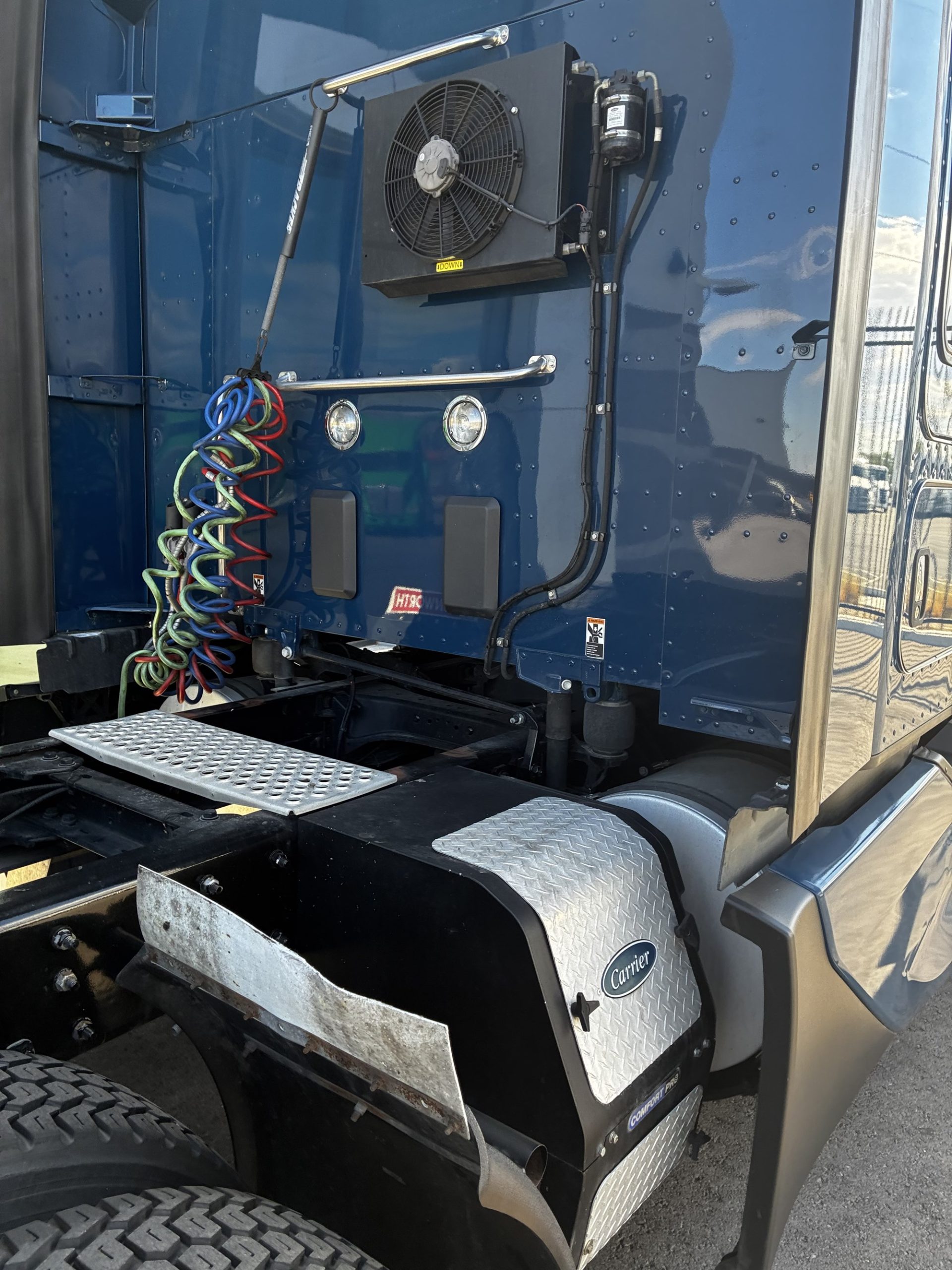 2023 Kenworth T680 Next Gen PJ222240U-04 2023 Kenworth T680 Next Gen PJ222240U-04