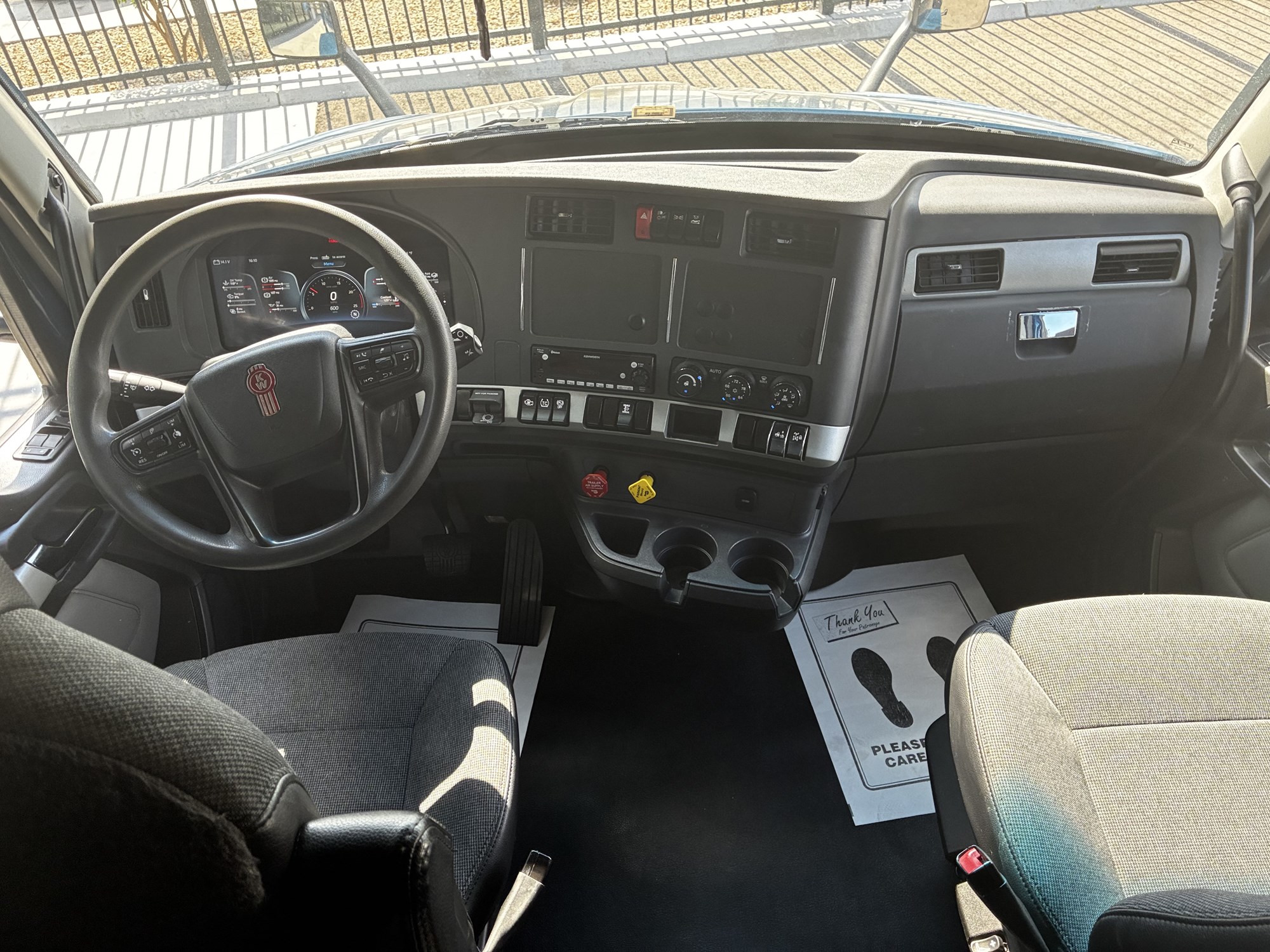 2023 Kenworth T680 Next Gen PJ222240U-18 2023 Kenworth T680 Next Gen PJ222240U-18