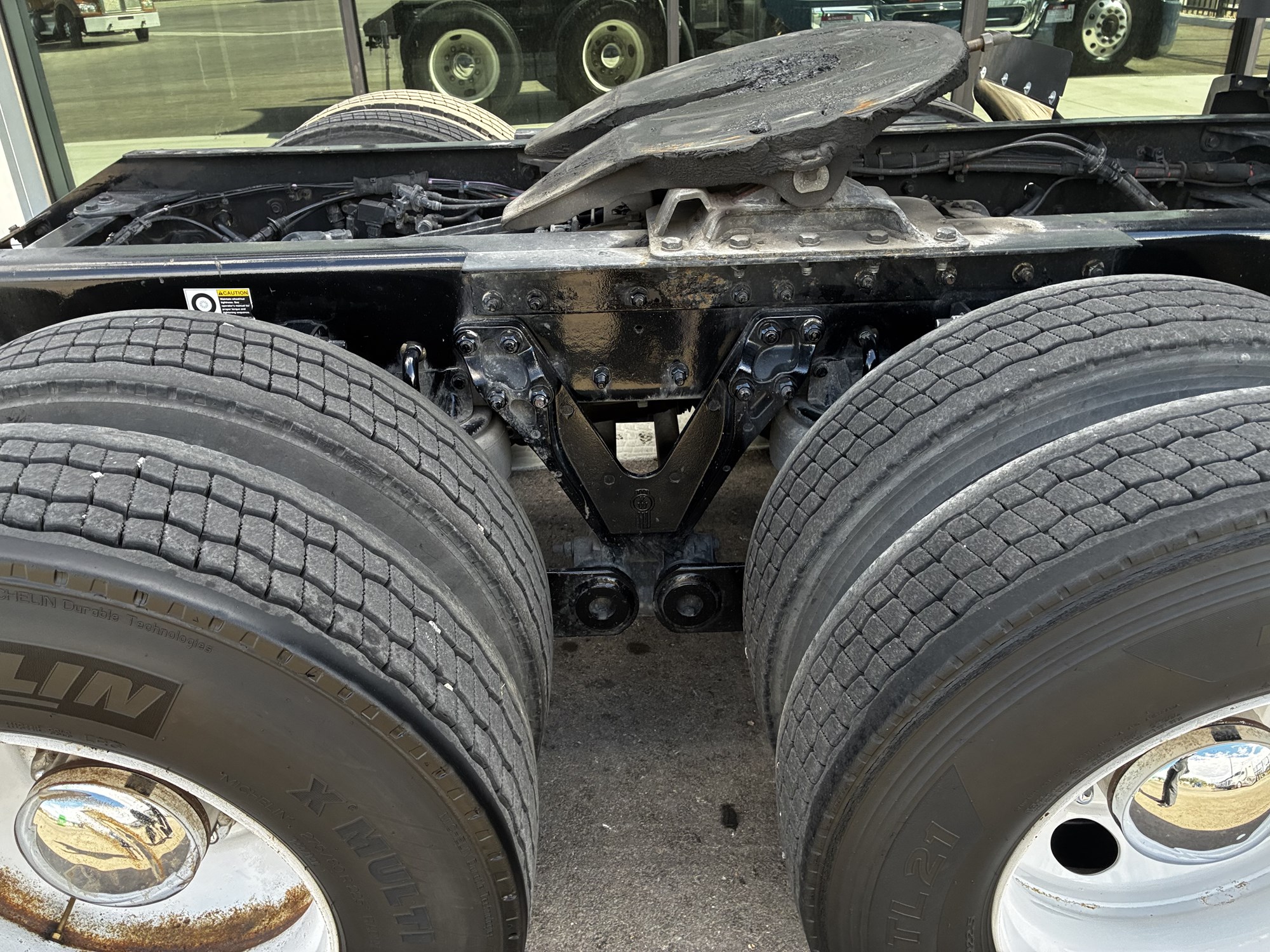 2023 Kenworth T680 Next Gen PJ222250U-04 2023 Kenworth T680 Next Gen PJ222250U-04