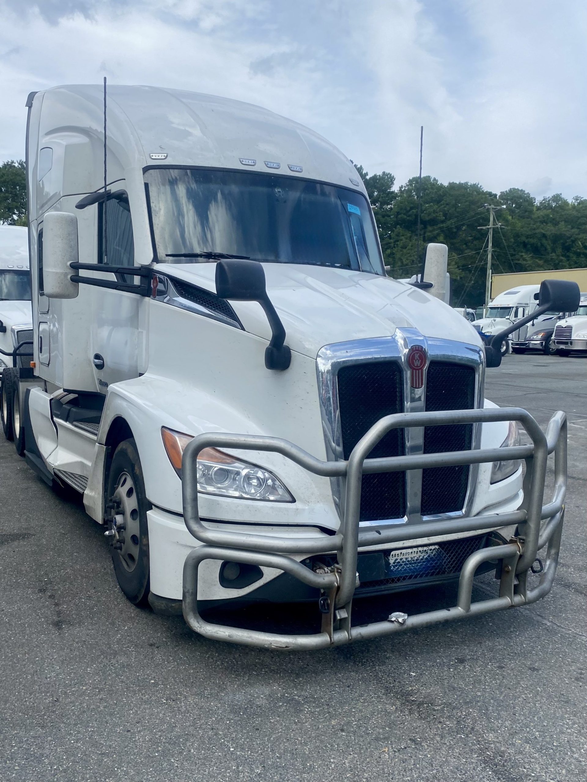 2023 Kenworth T680 2023 Kenworth T680 - image 2 of 2