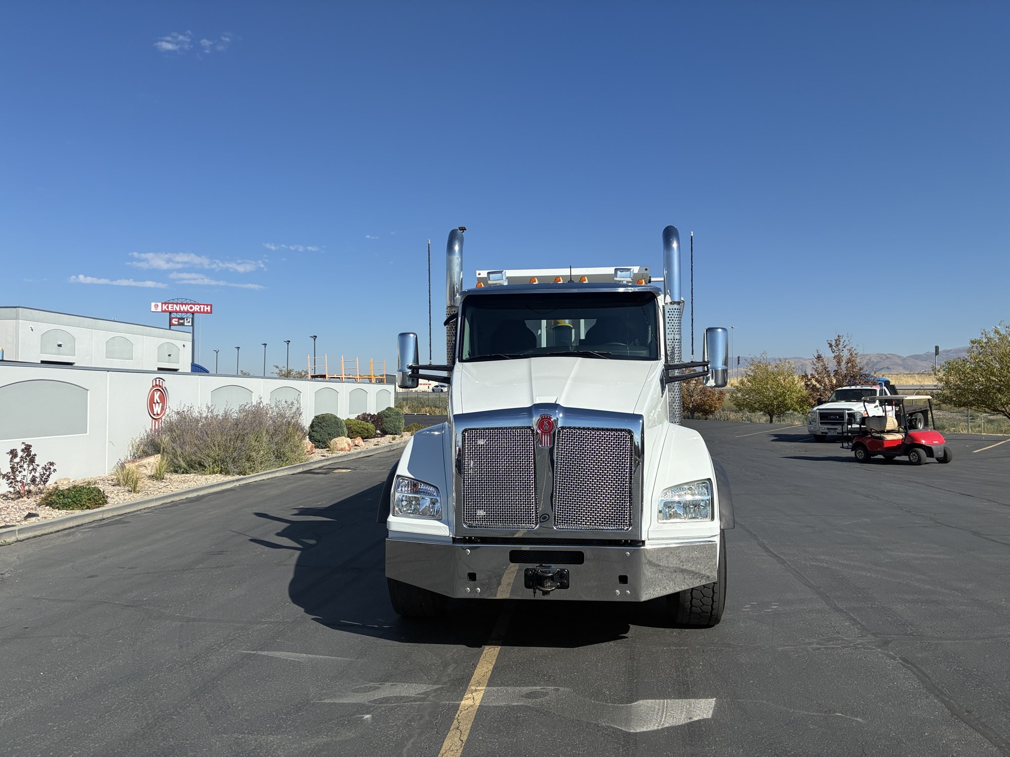 2023 Kenworth T880 2023 Kenworth T880 - image 3 of 6