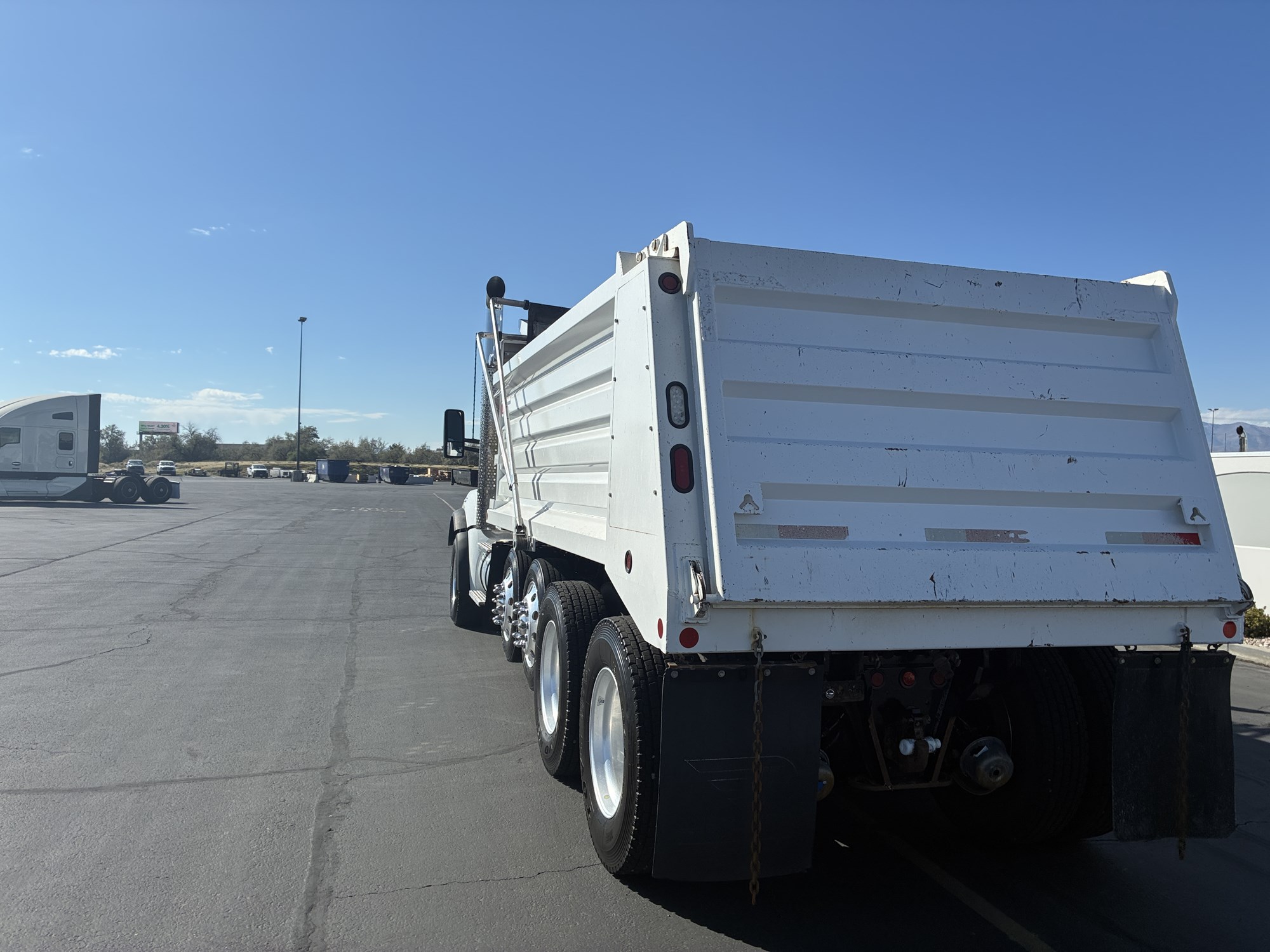 2023 Kenworth T880 2023 Kenworth T880 - image 6 of 6
