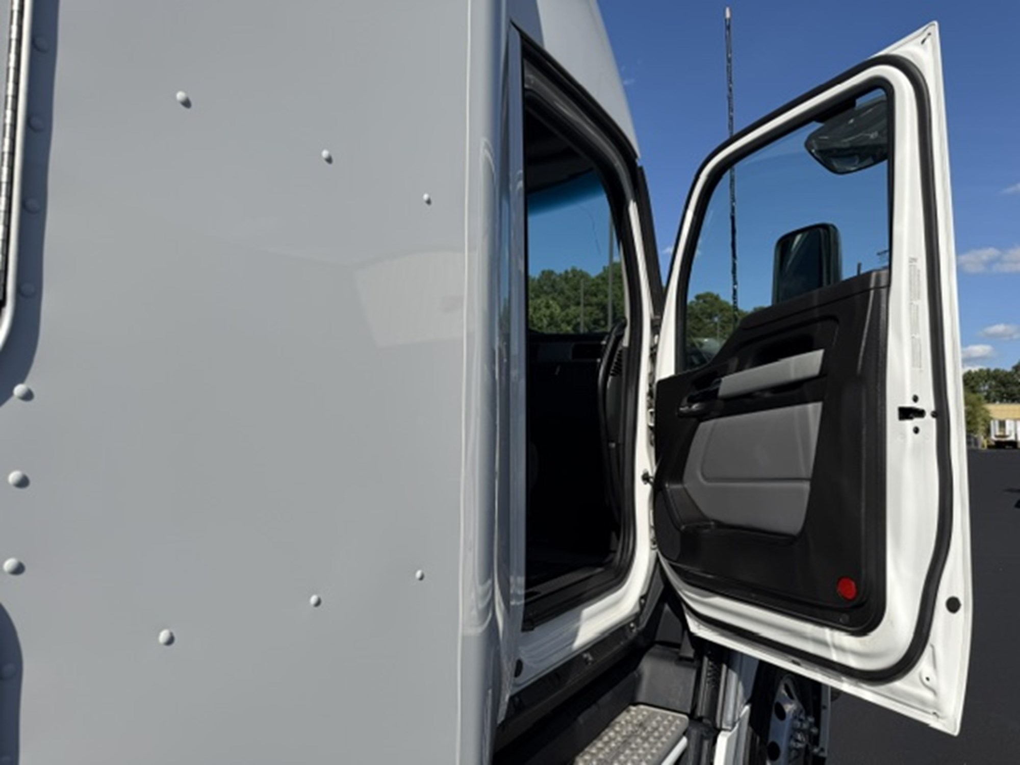 2023 Kenworth T680 Next Gen PJ257291U-10 2023 Kenworth T680 Next Gen PJ257291U-10