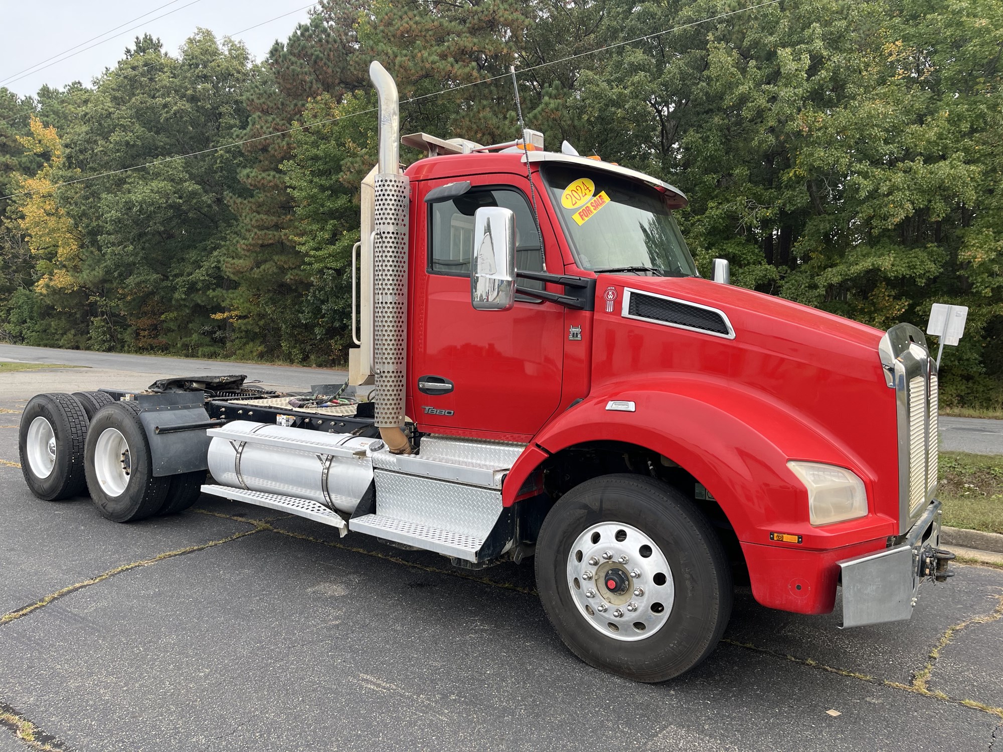 2024 Kenworth T880 2024 Kenworth T880 - image 3 of 6