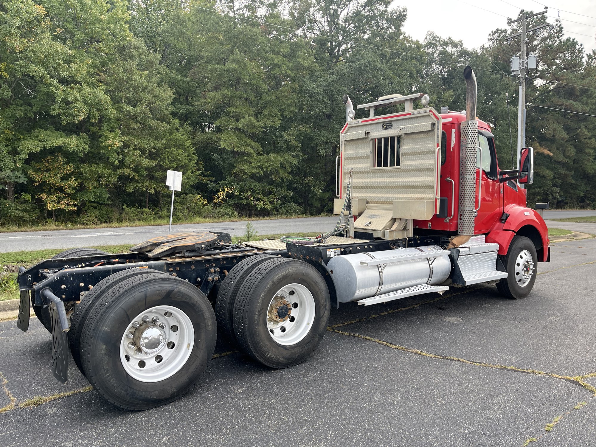 2024 Kenworth T880 2024 Kenworth T880 - image 4 of 6
