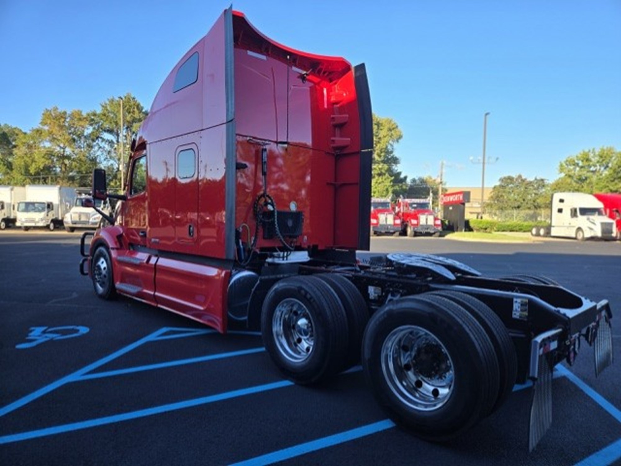 2024 Kenworth T680 2024 Kenworth T680 - image 3 of 6