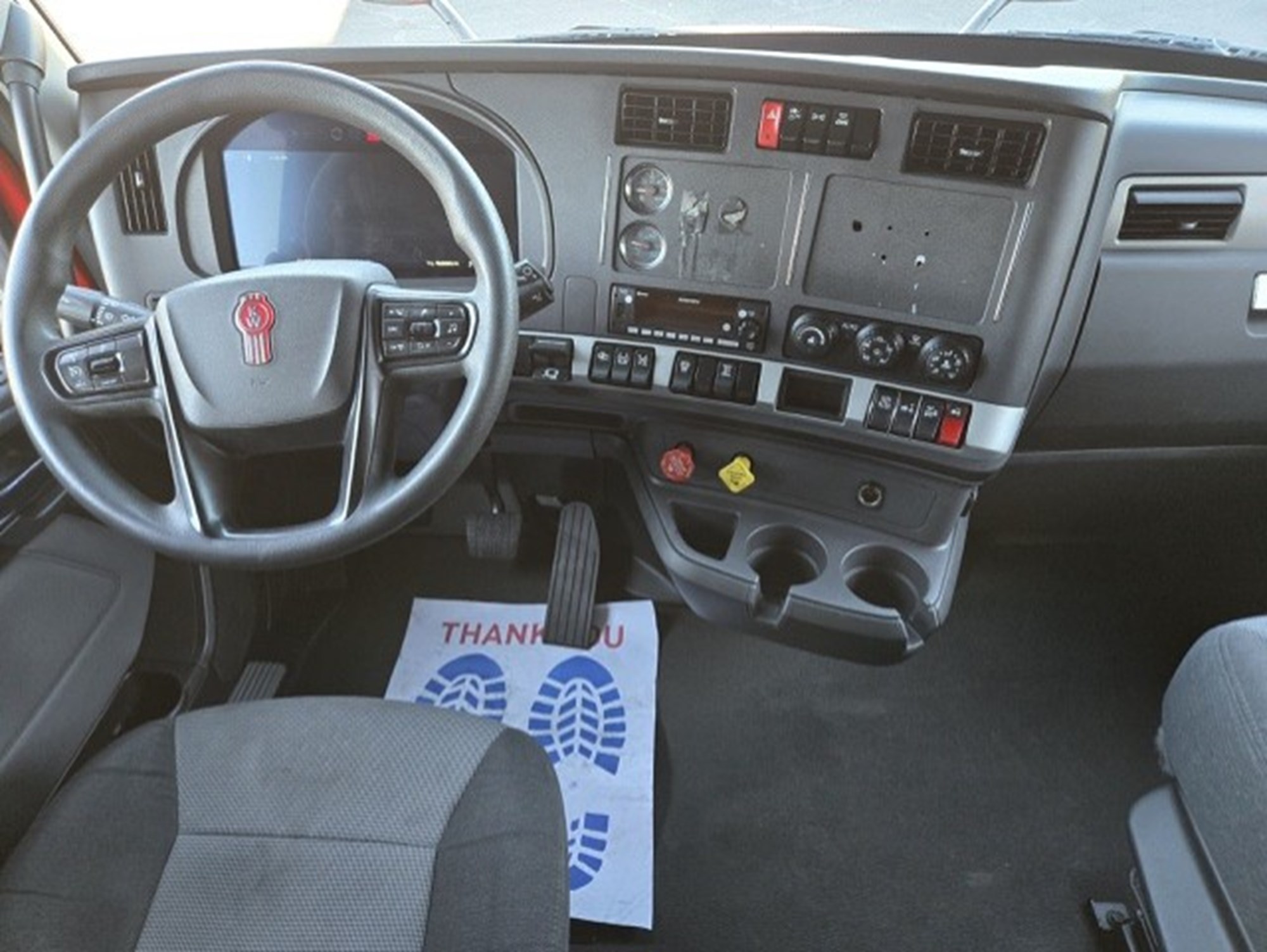 2024 Kenworth T680 2024 Kenworth T680 - image 5 of 6
