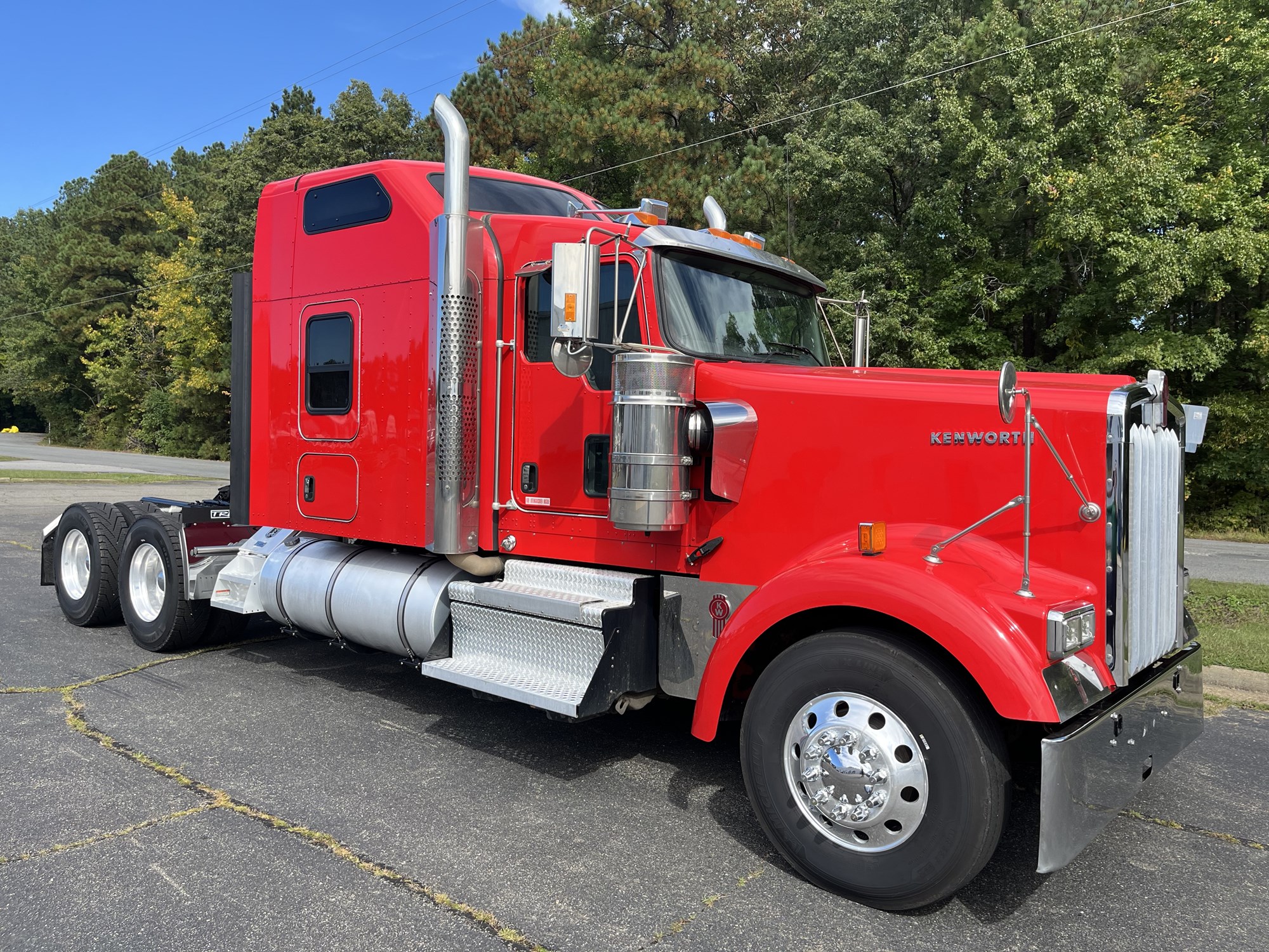 2024 Kenworth W900B 2024 Kenworth W900B - image 3 of 6