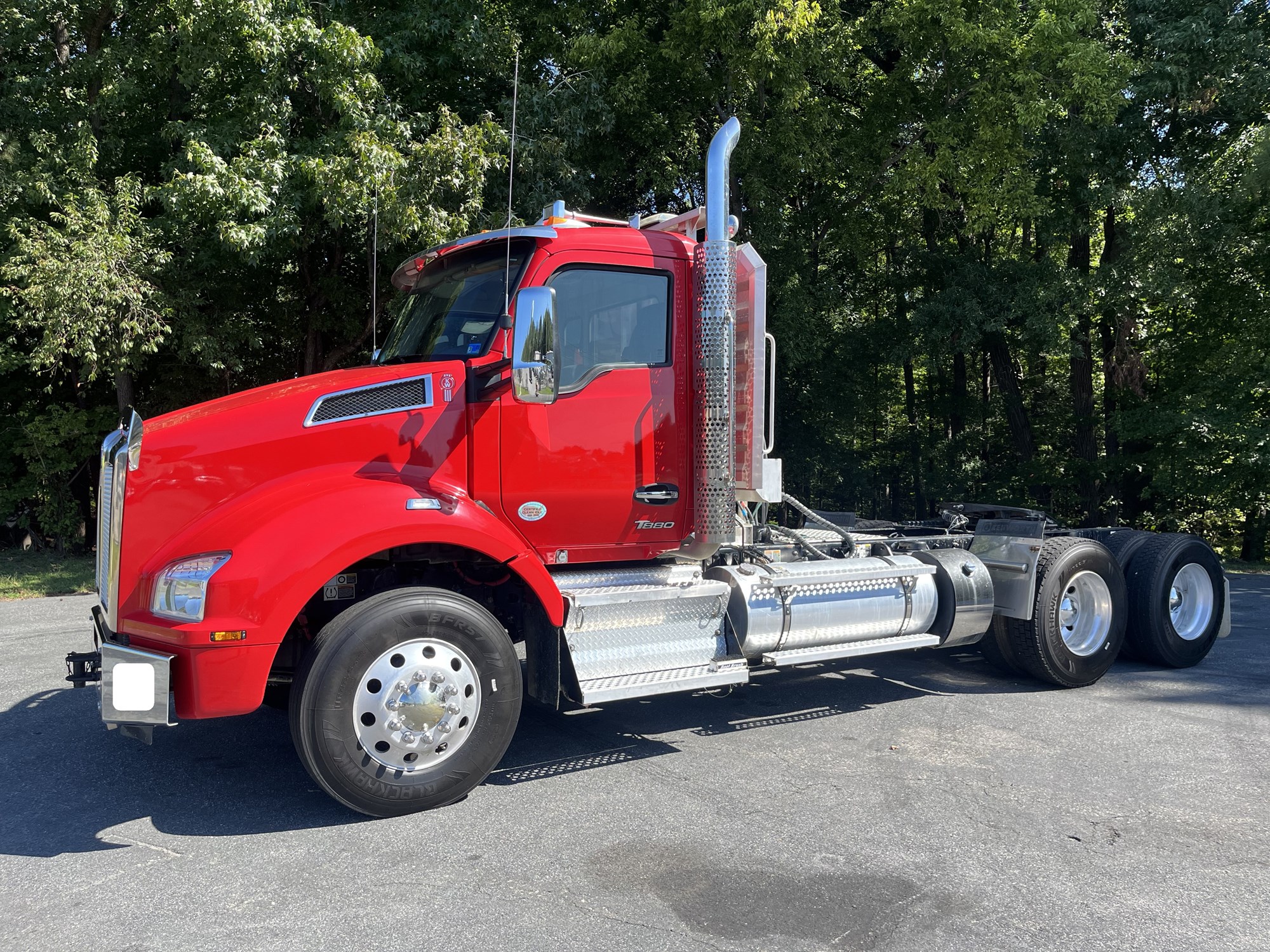 2025 Kenworth T880 2025 Kenworth T880 - image 1 of 6