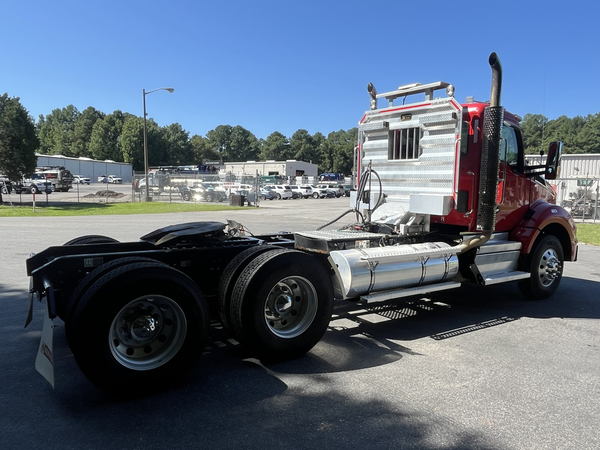 2025 Kenworth T880 2025 Kenworth T880 - image 5 of 6